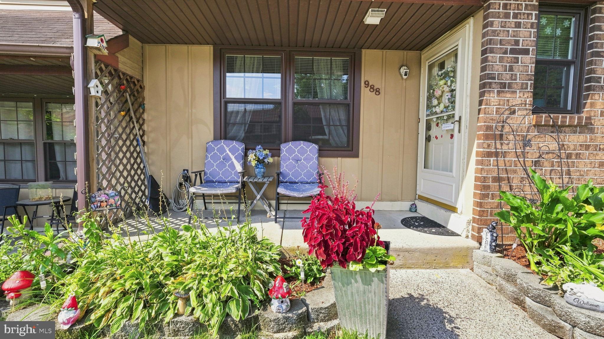 988 GATES PLACE