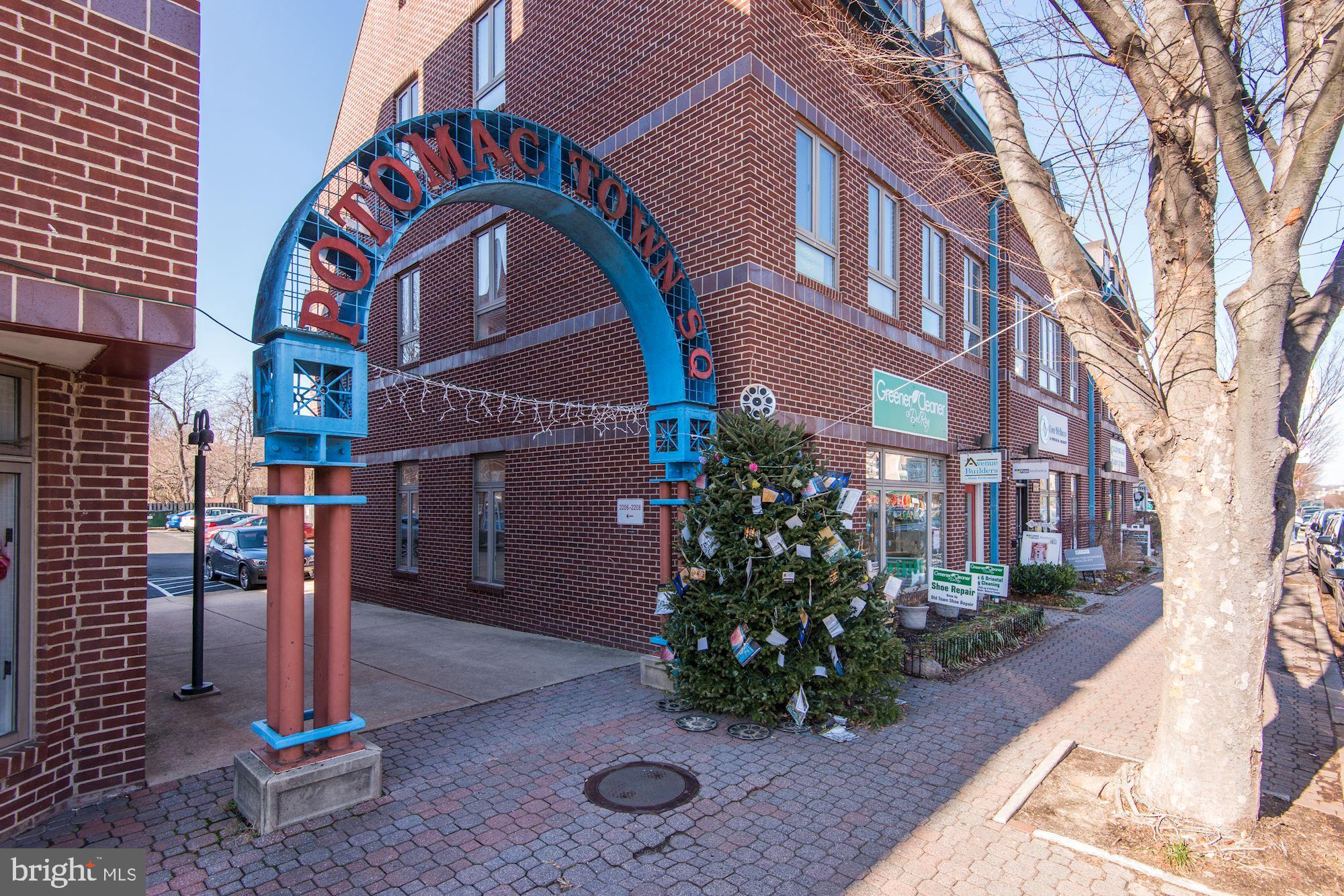 POTOMAC YARD - Residential Lease