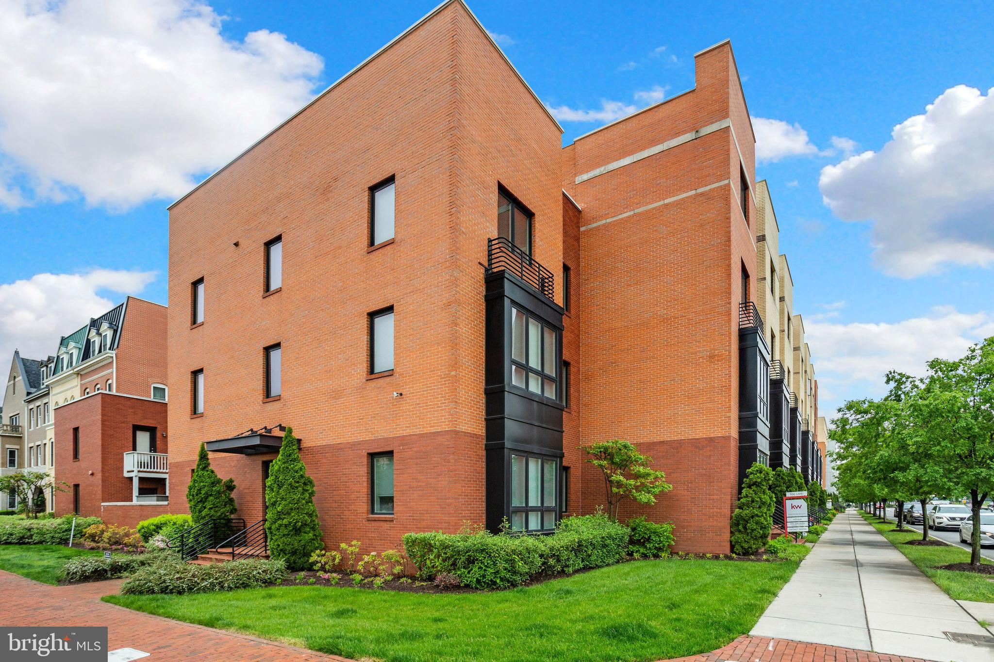 POTOMAC YARD - Residential Lease