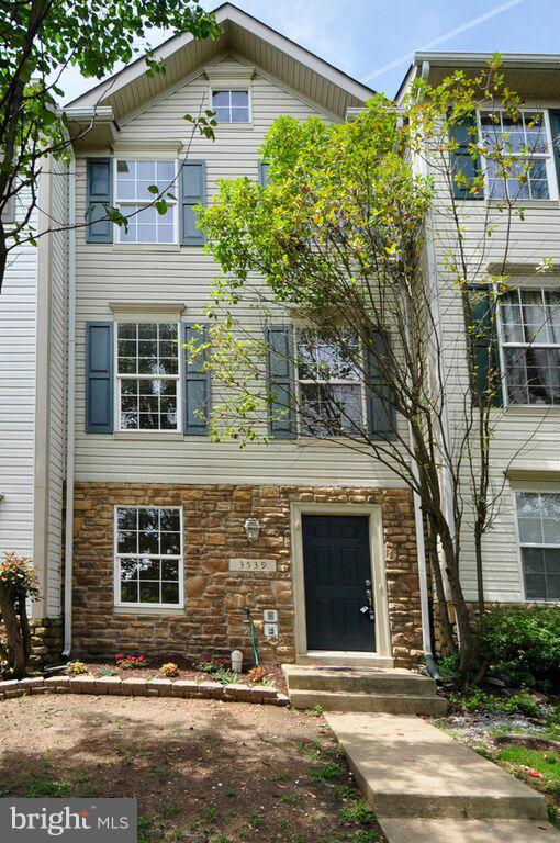 PRINCE WILLIAM COMMONS - Residential