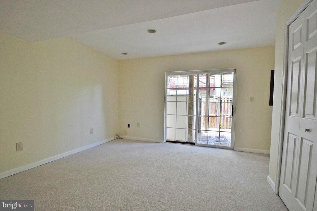 PRINCE WILLIAM COMMONS - Residential