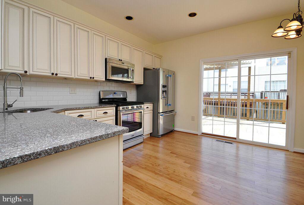 PRINCE WILLIAM COMMONS - Residential