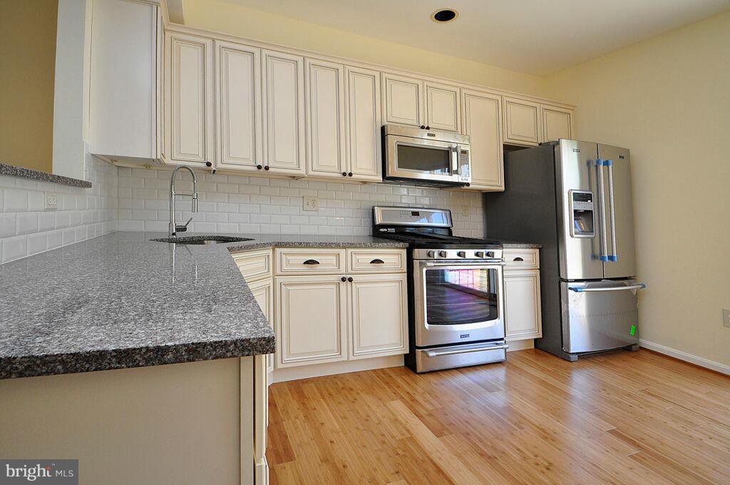 PRINCE WILLIAM COMMONS - Residential