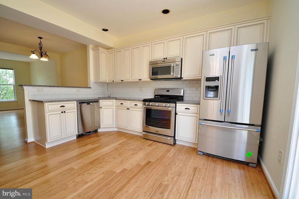 PRINCE WILLIAM COMMONS - Residential