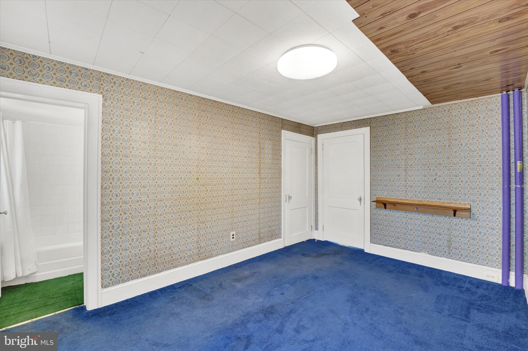 NONAVAILABLE - Residential