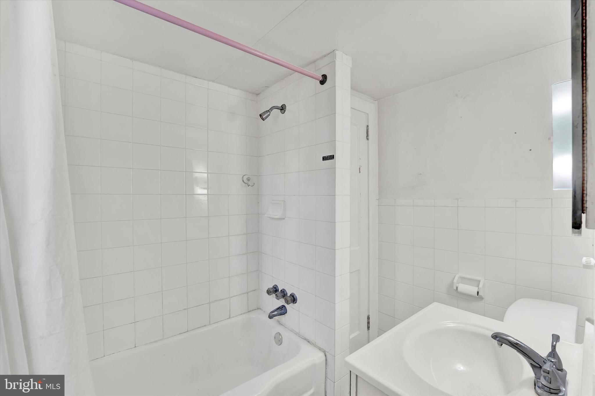 NONAVAILABLE - Residential