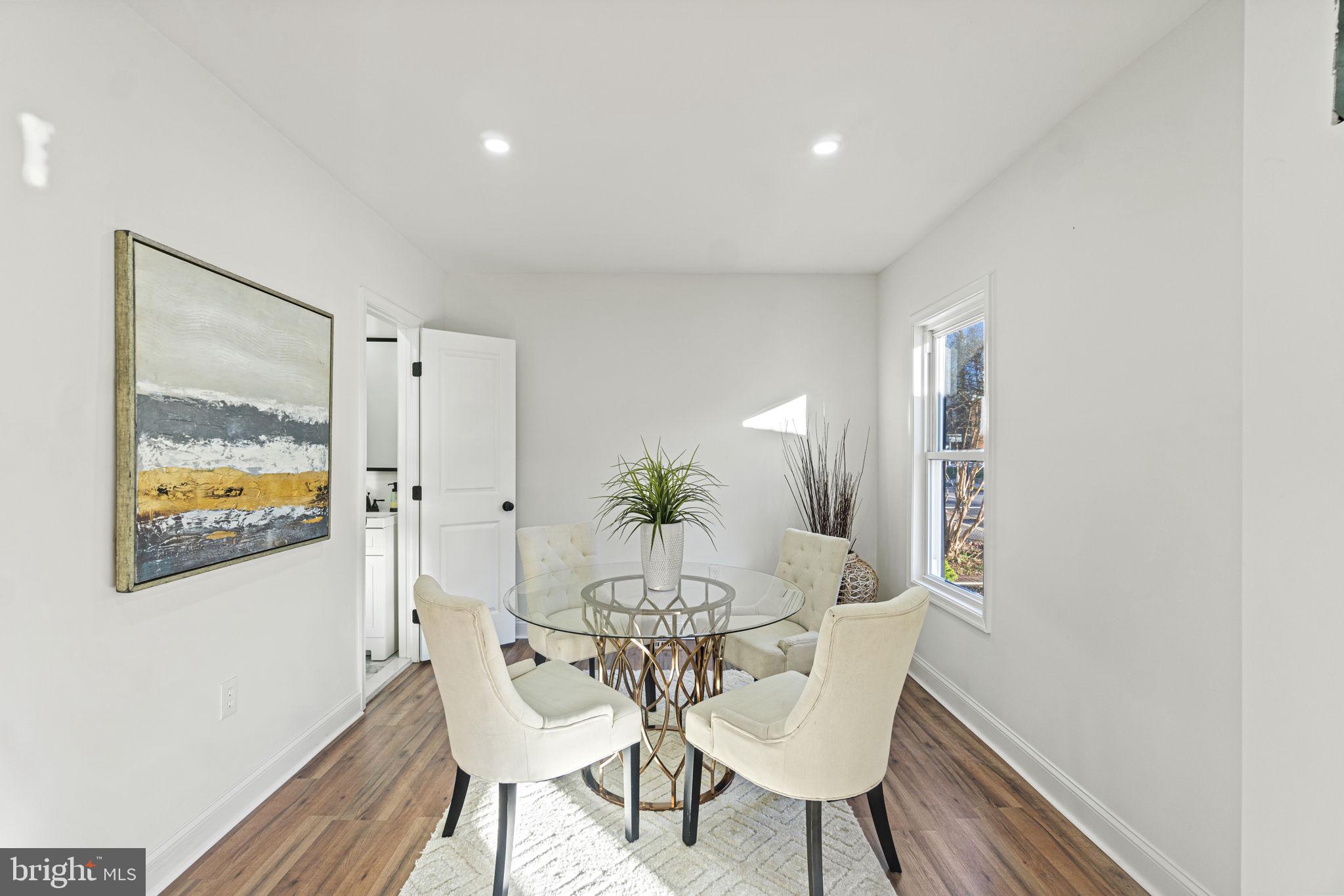 BRENTWOOD - Residential