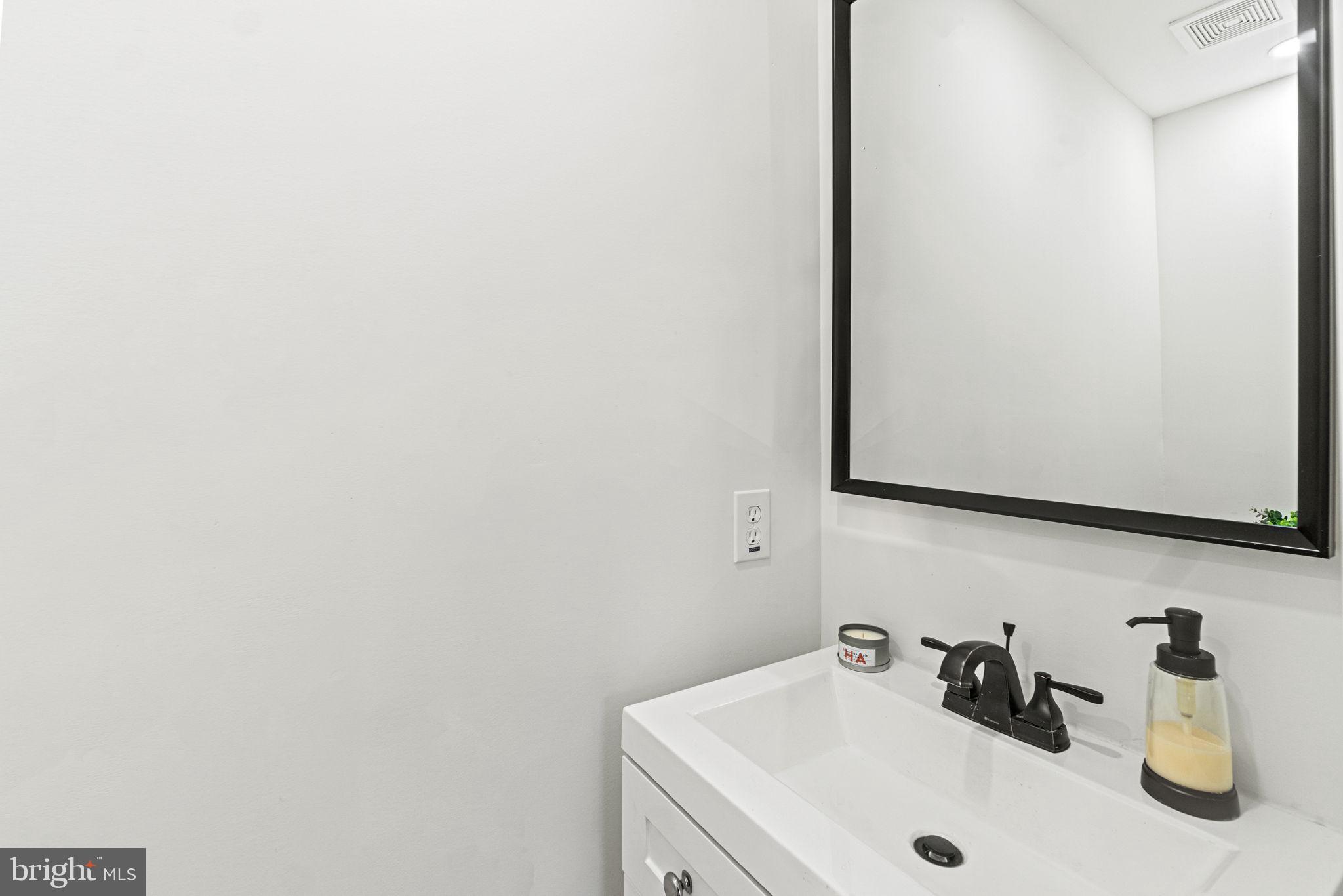 BRENTWOOD - Residential