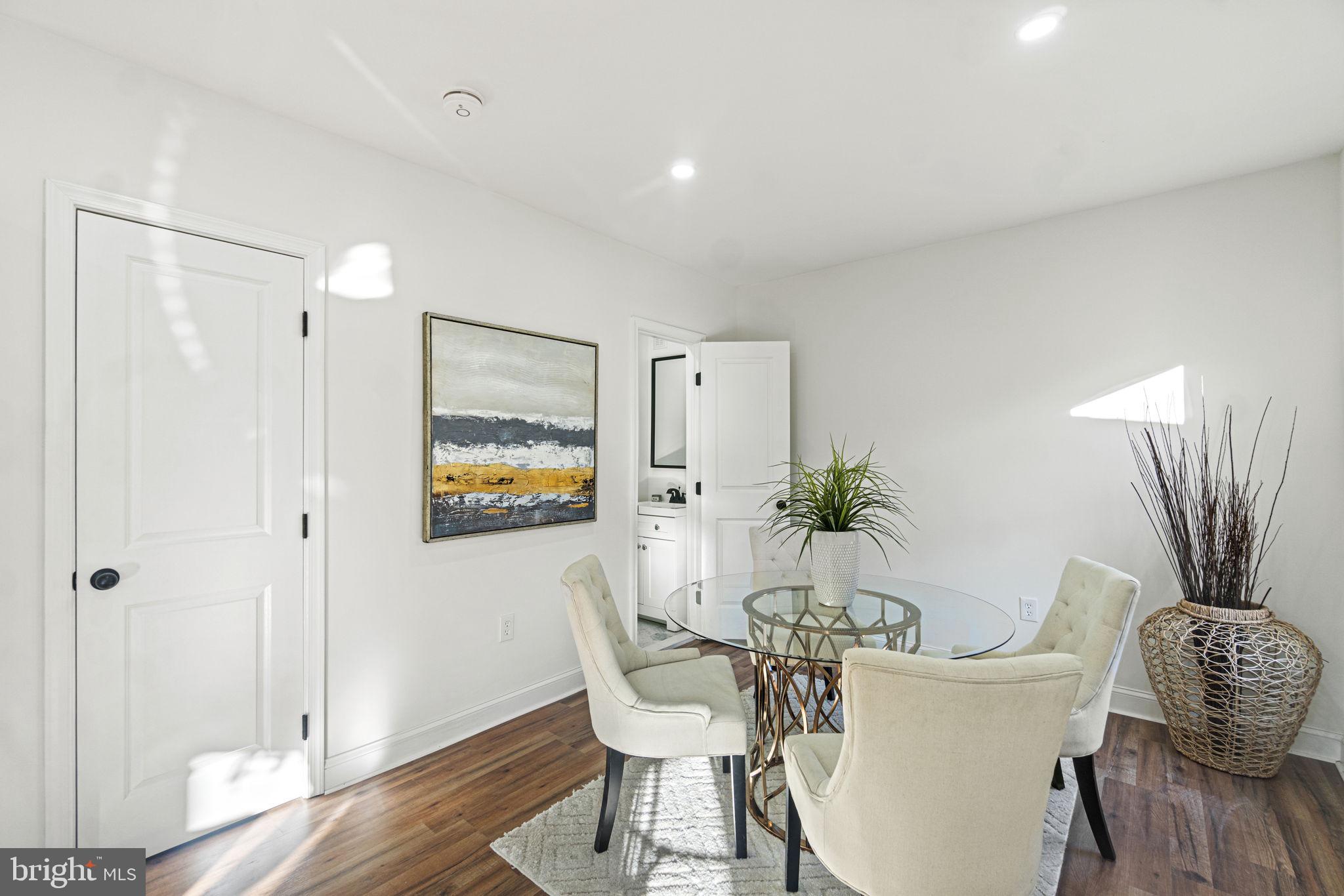 BRENTWOOD - Residential