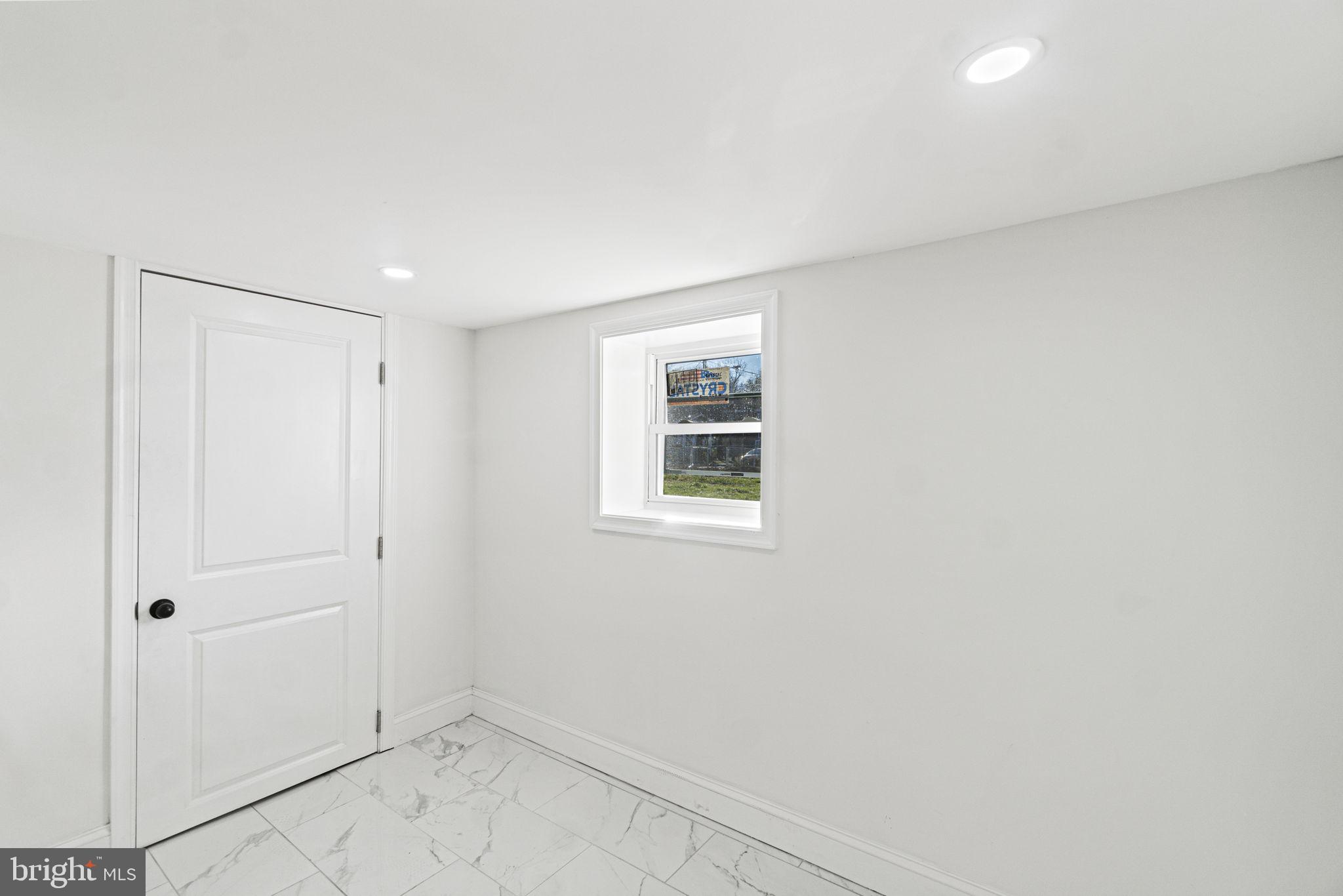 BRENTWOOD - Residential