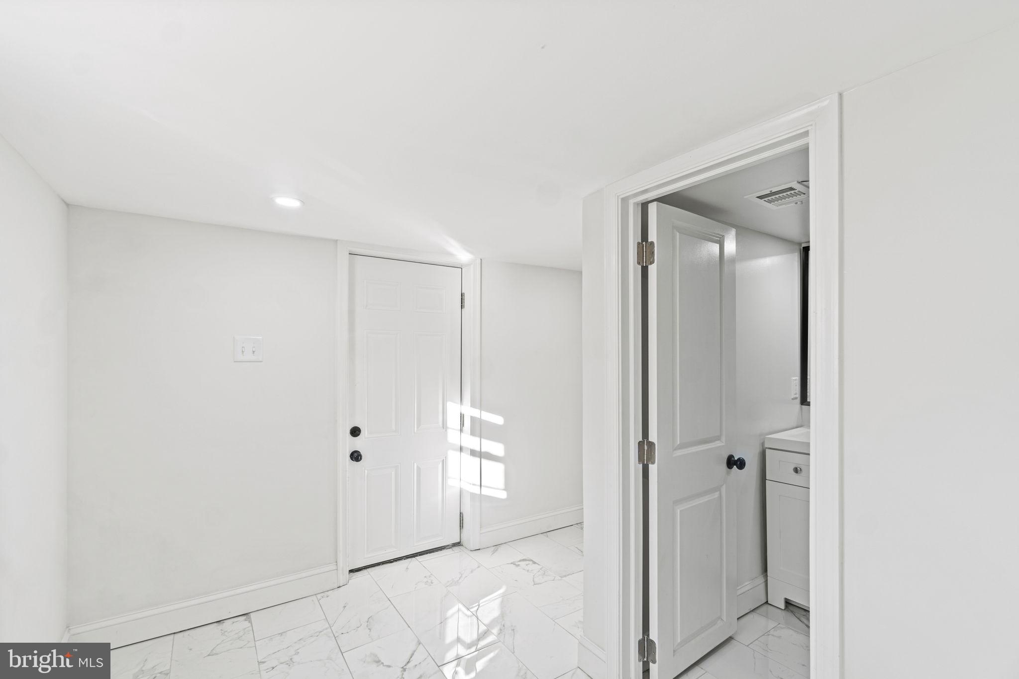 BRENTWOOD - Residential