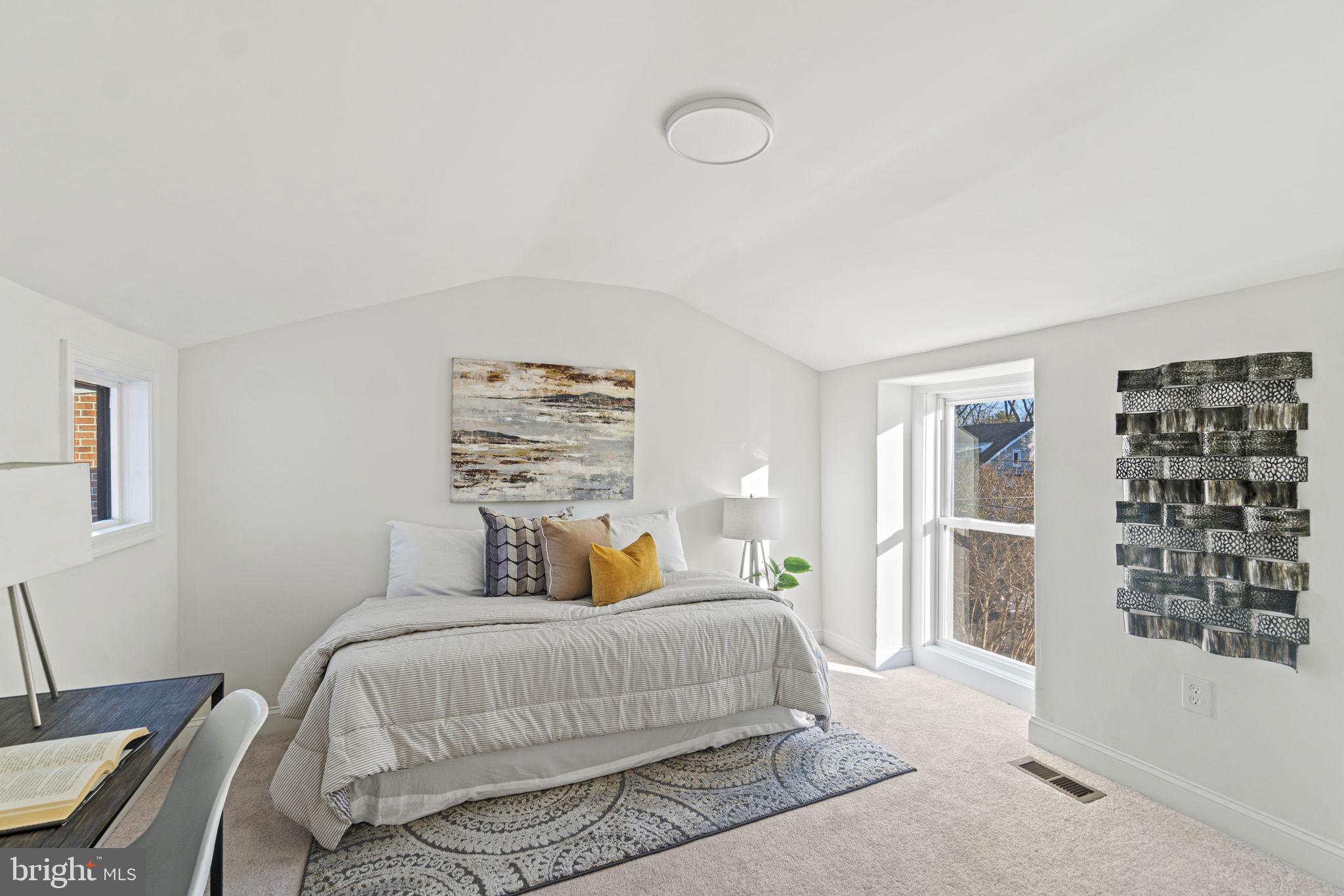 BRENTWOOD - Residential