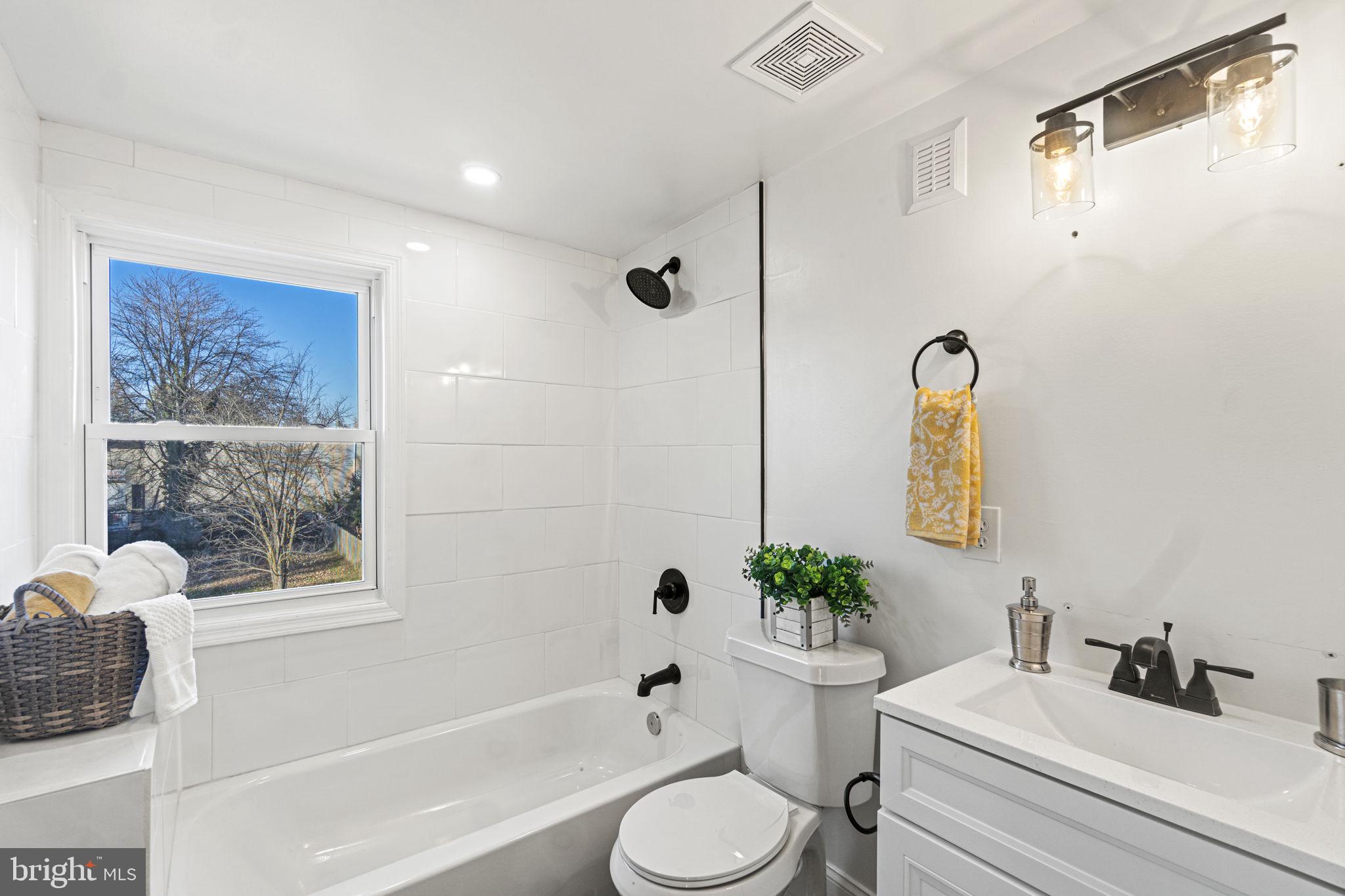 BRENTWOOD - Residential