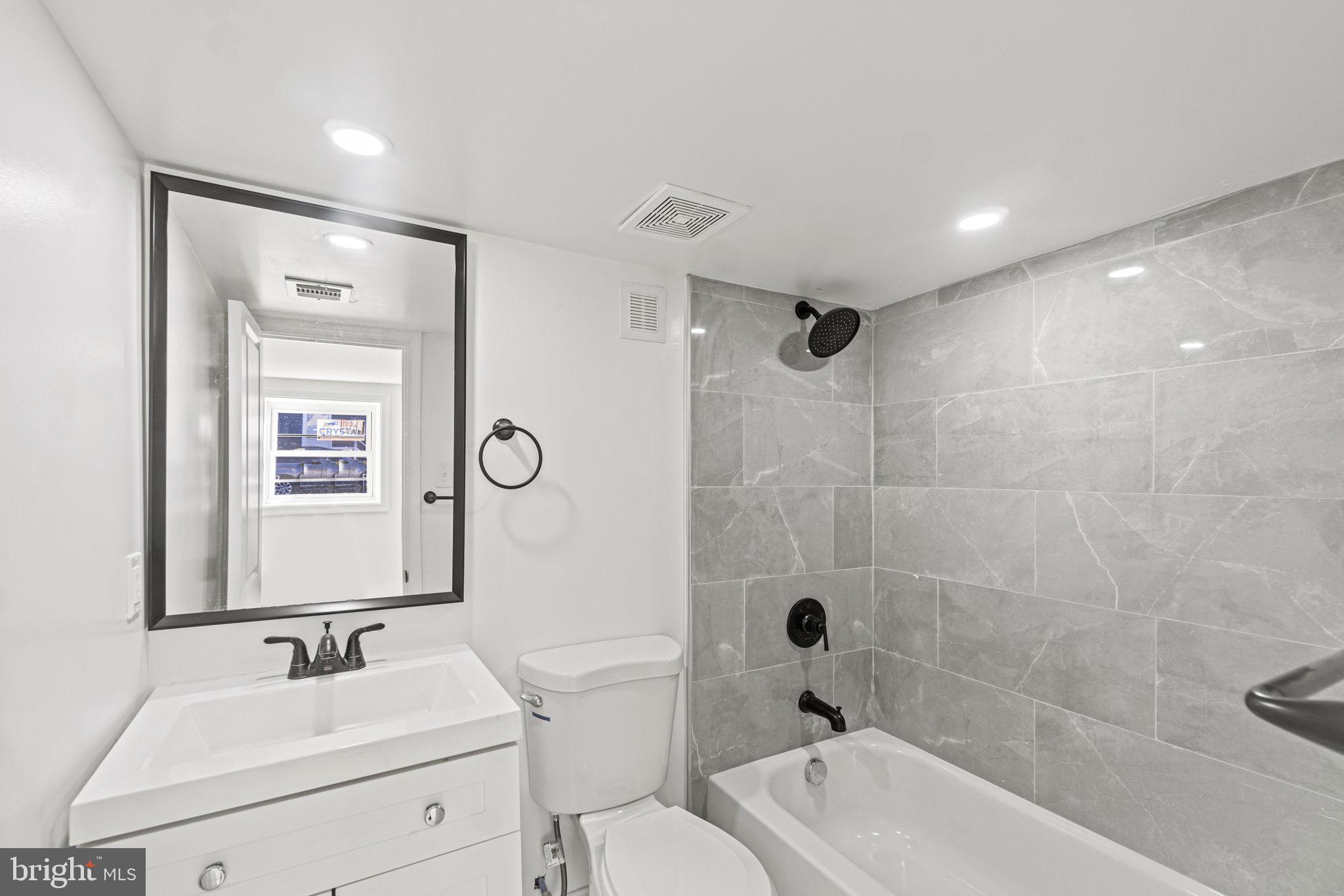 BRENTWOOD - Residential