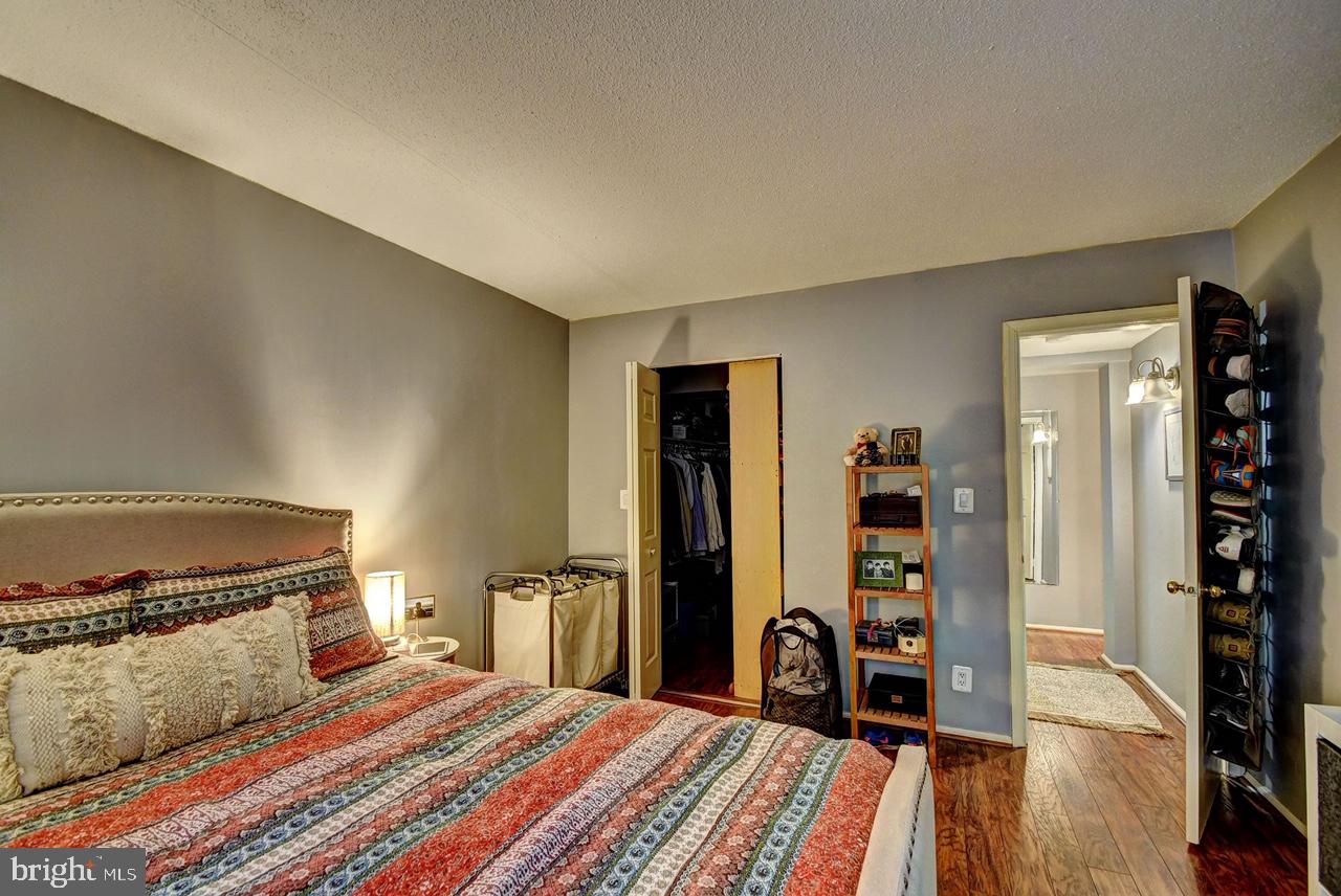 COLONIES AT MCLEAN - Residential Lease