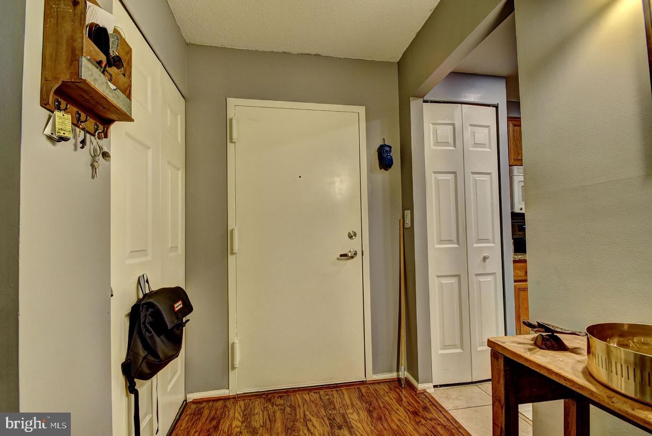 COLONIES AT MCLEAN - Residential Lease