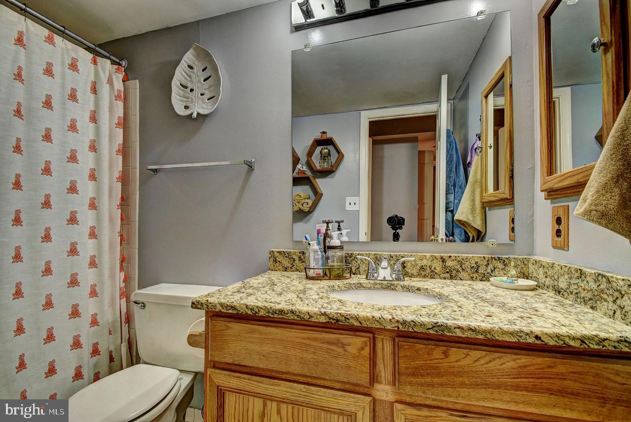 COLONIES AT MCLEAN - Residential Lease