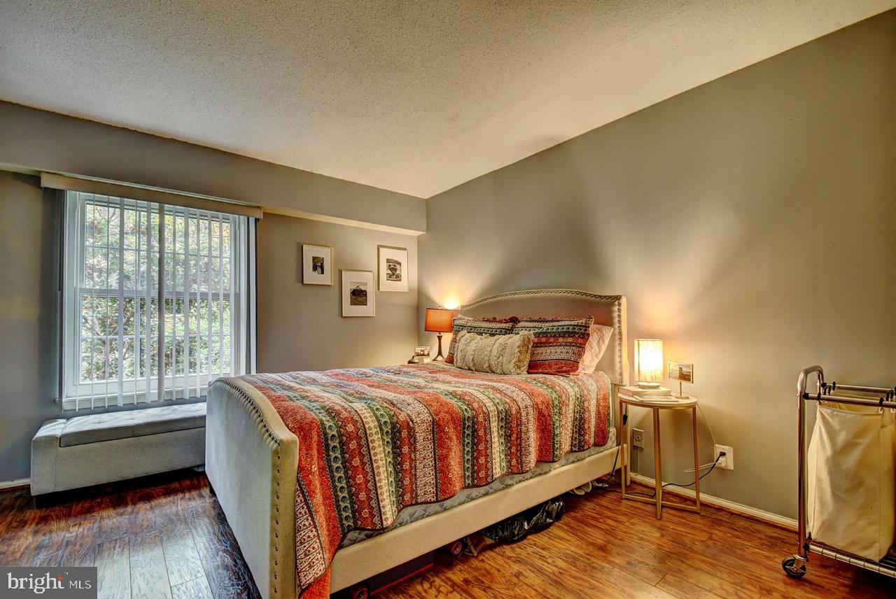 COLONIES AT MCLEAN - Residential Lease