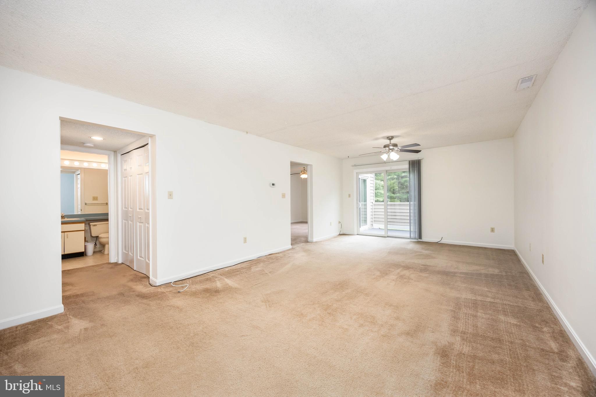 GLADE BY THE POND CM - Residential