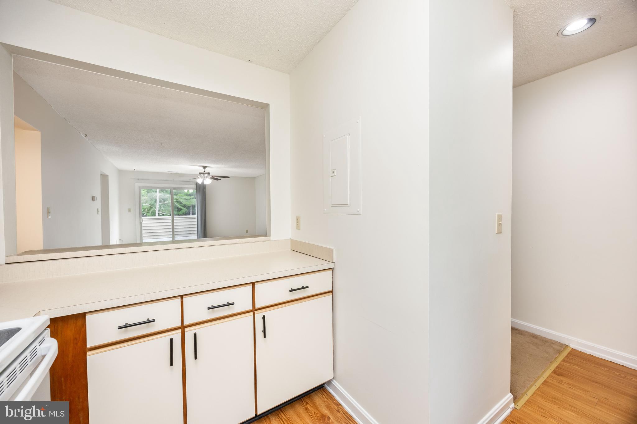 GLADE BY THE POND CM - Residential