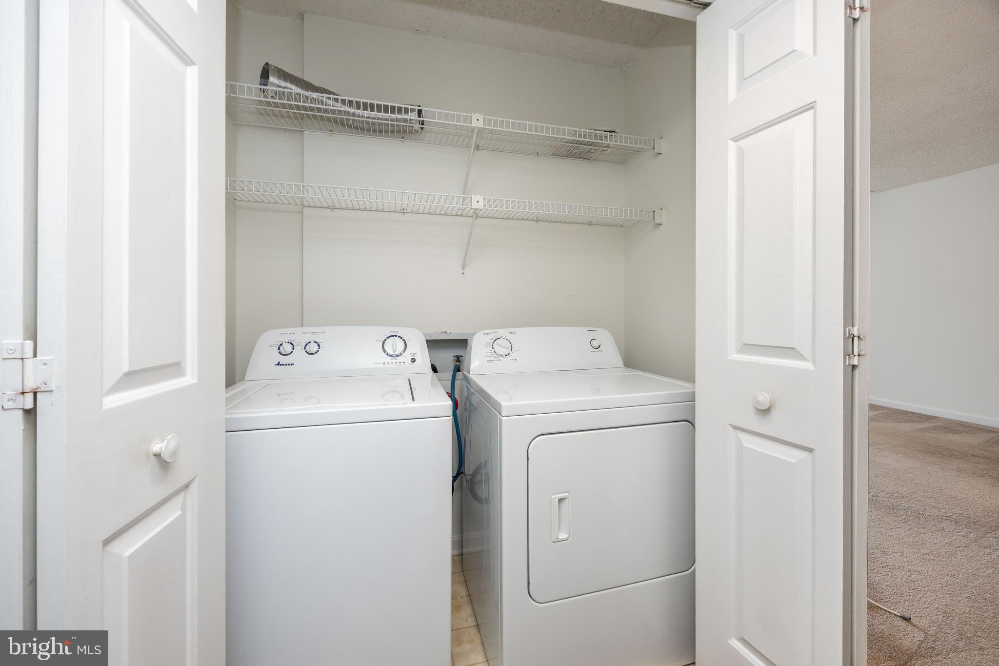 GLADE BY THE POND CM - Residential