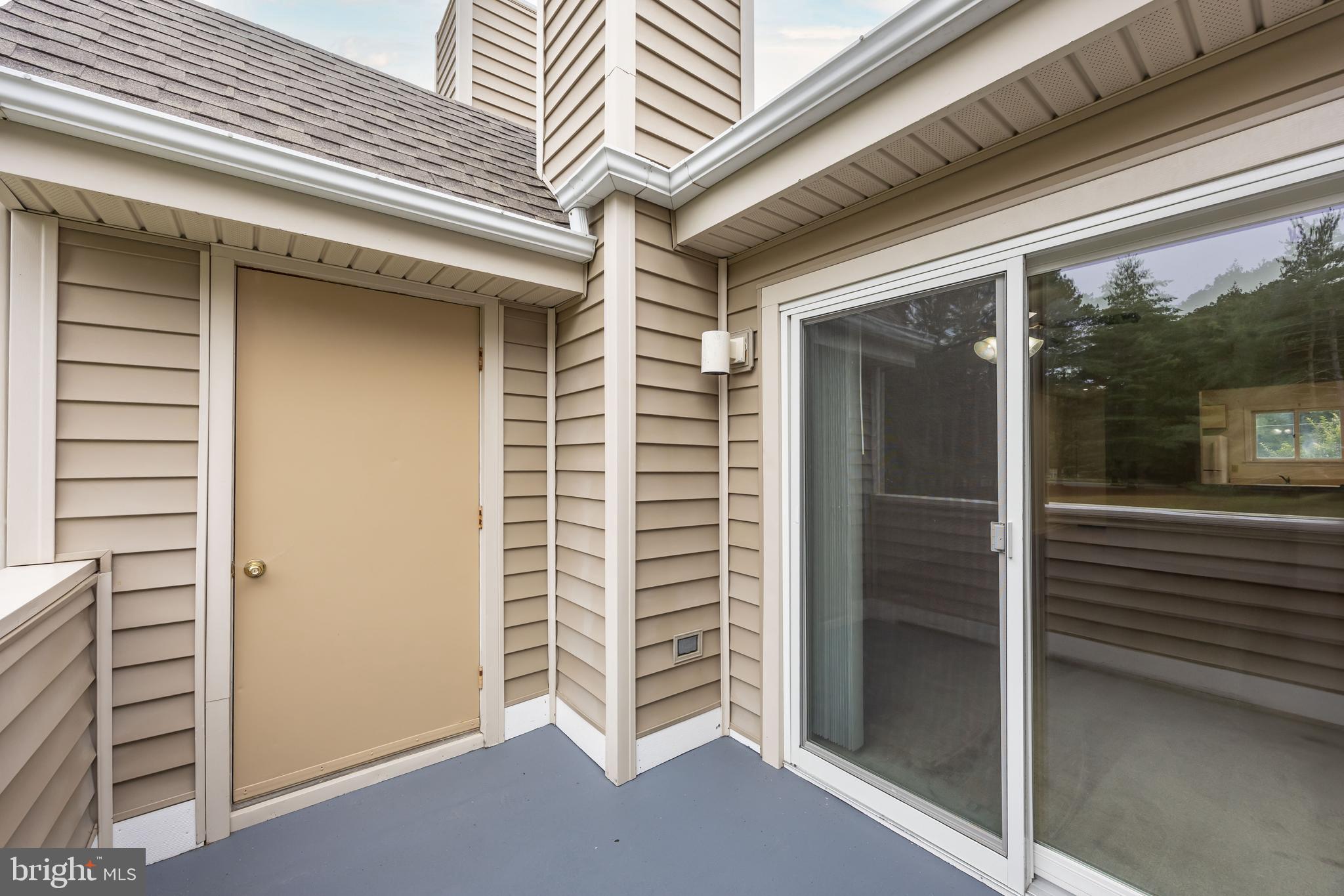 GLADE BY THE POND CM - Residential