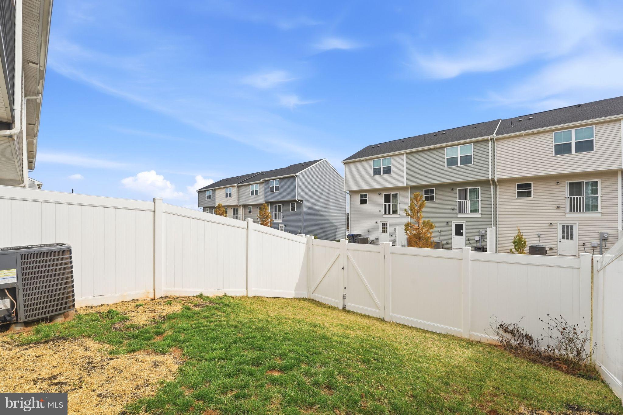 LAUREL PARK - Residential