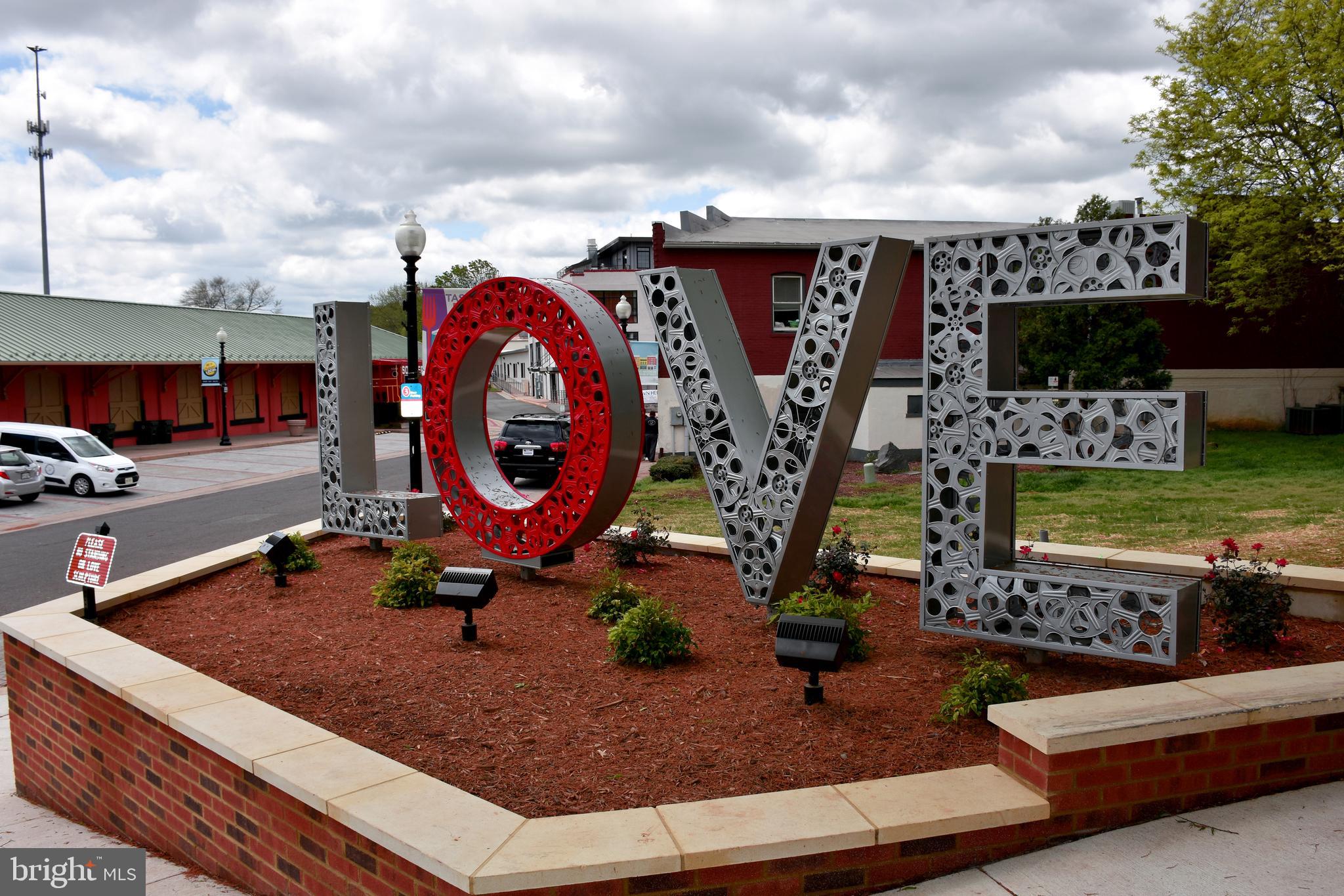 LAUREL PARK - Residential