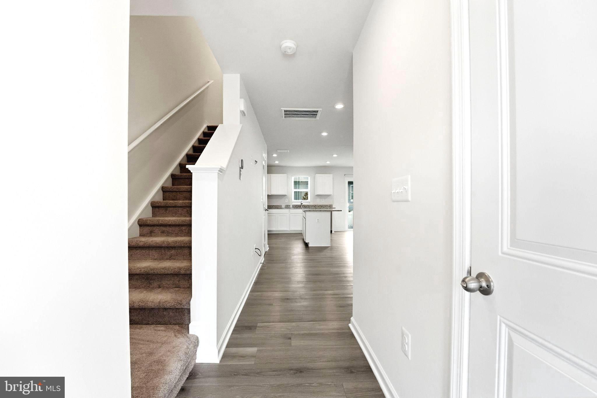 LAUREL PARK - Residential