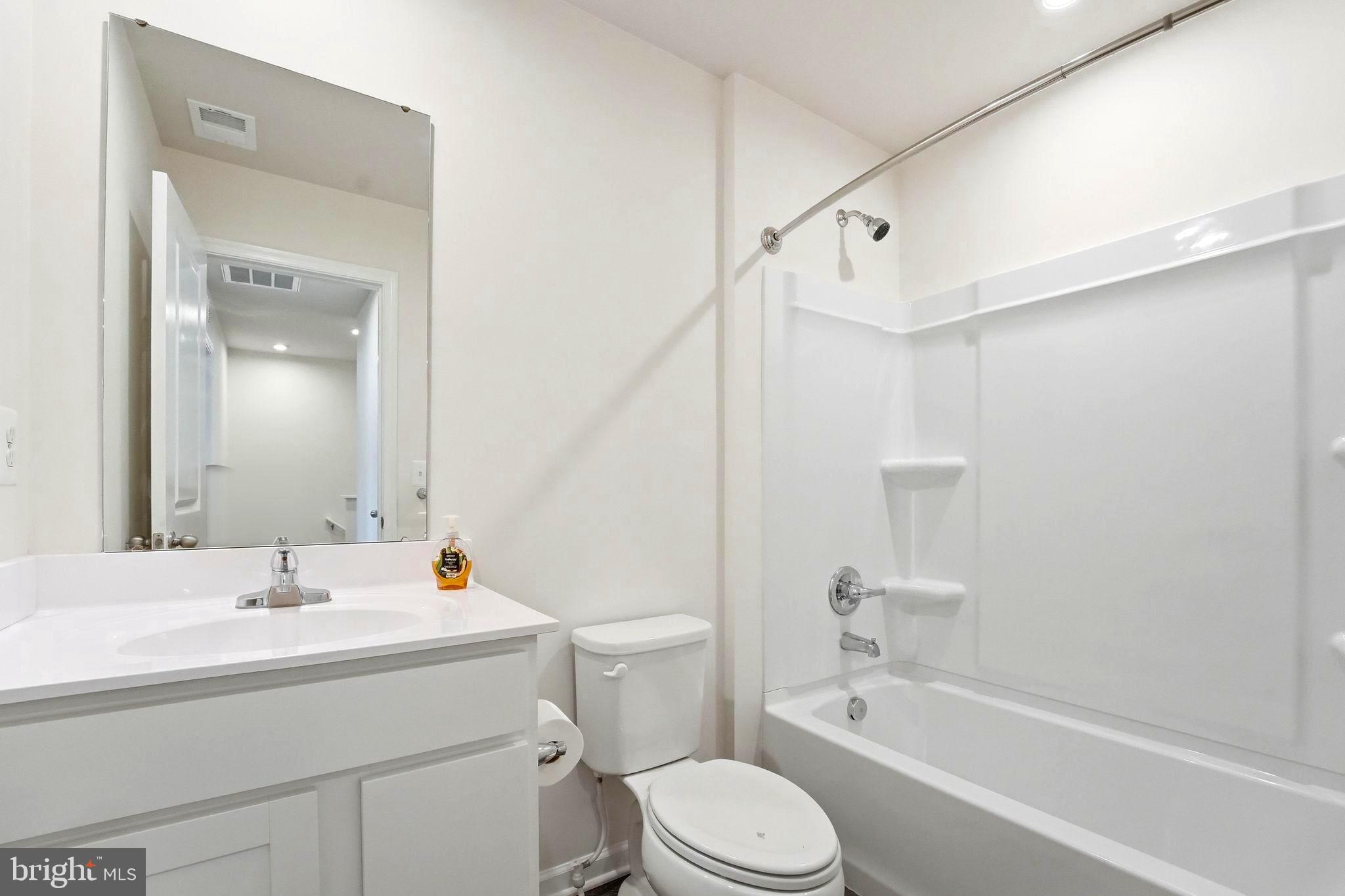 LAUREL PARK - Residential