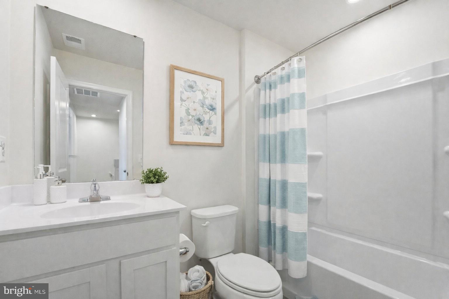 LAUREL PARK - Residential