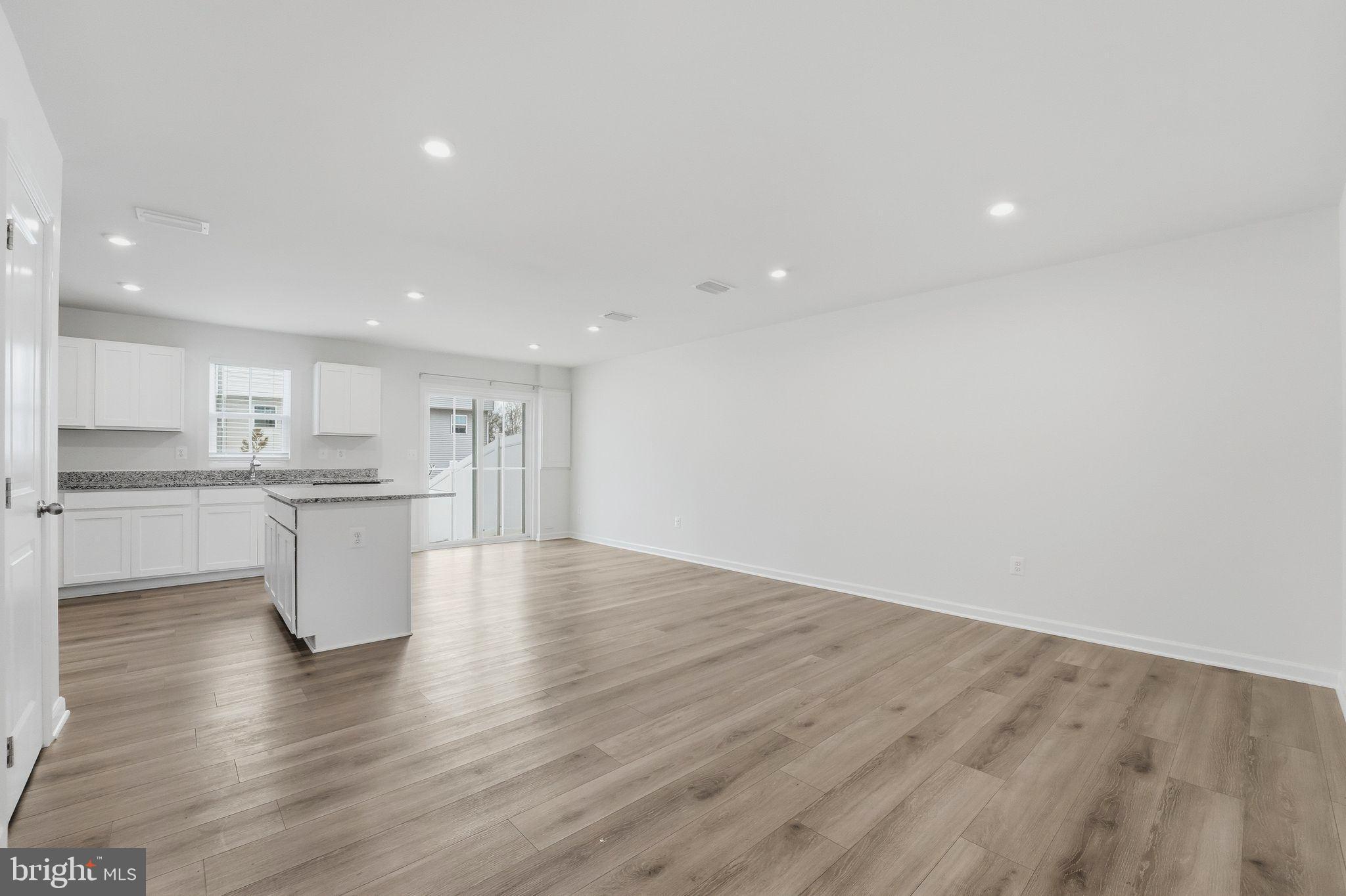 LAUREL PARK - Residential