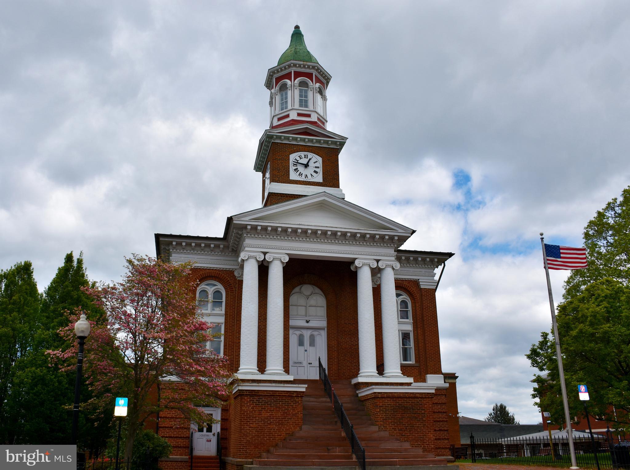 LAUREL PARK - Residential