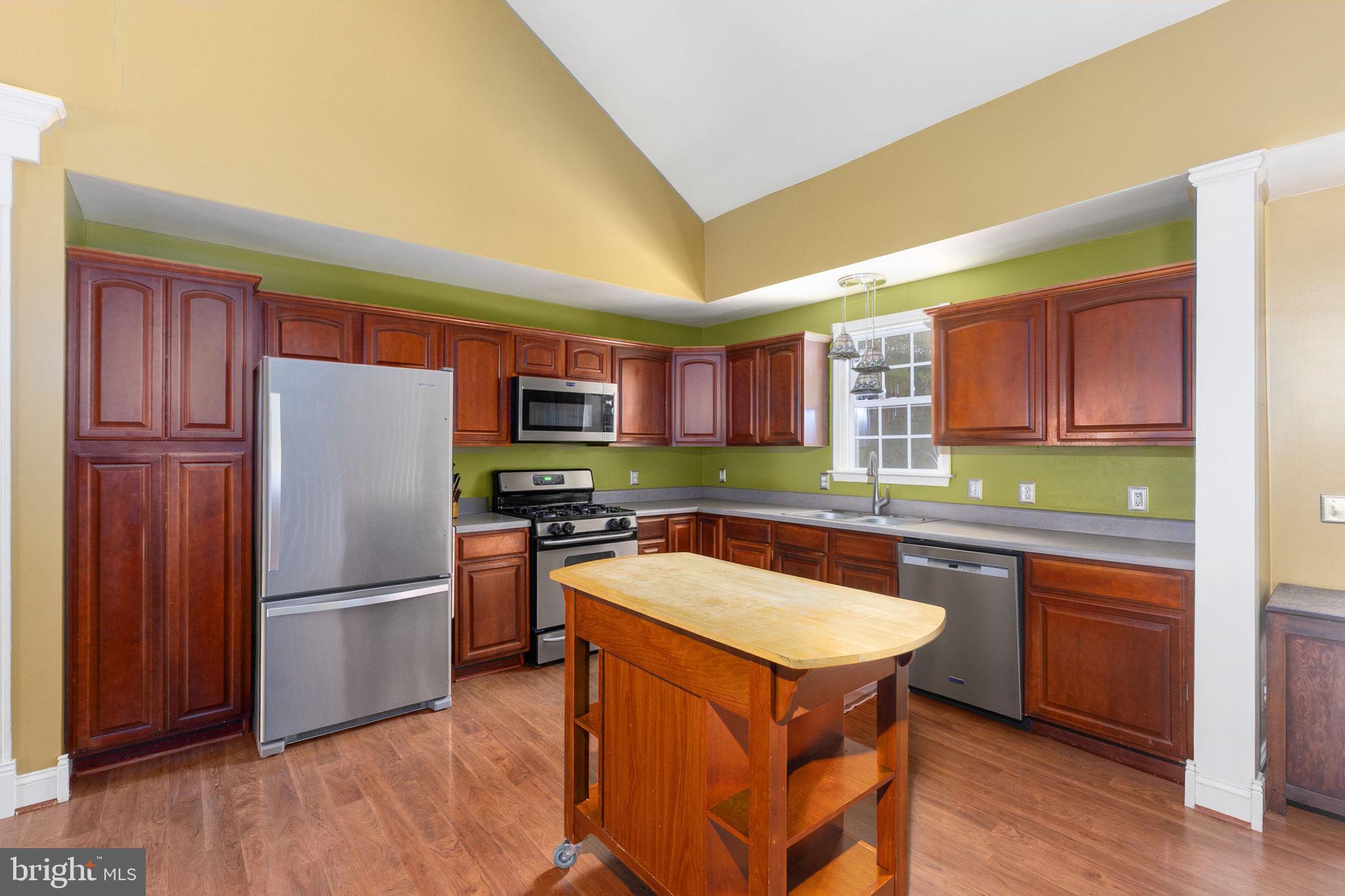 GREEN HEIGHTS - Residential