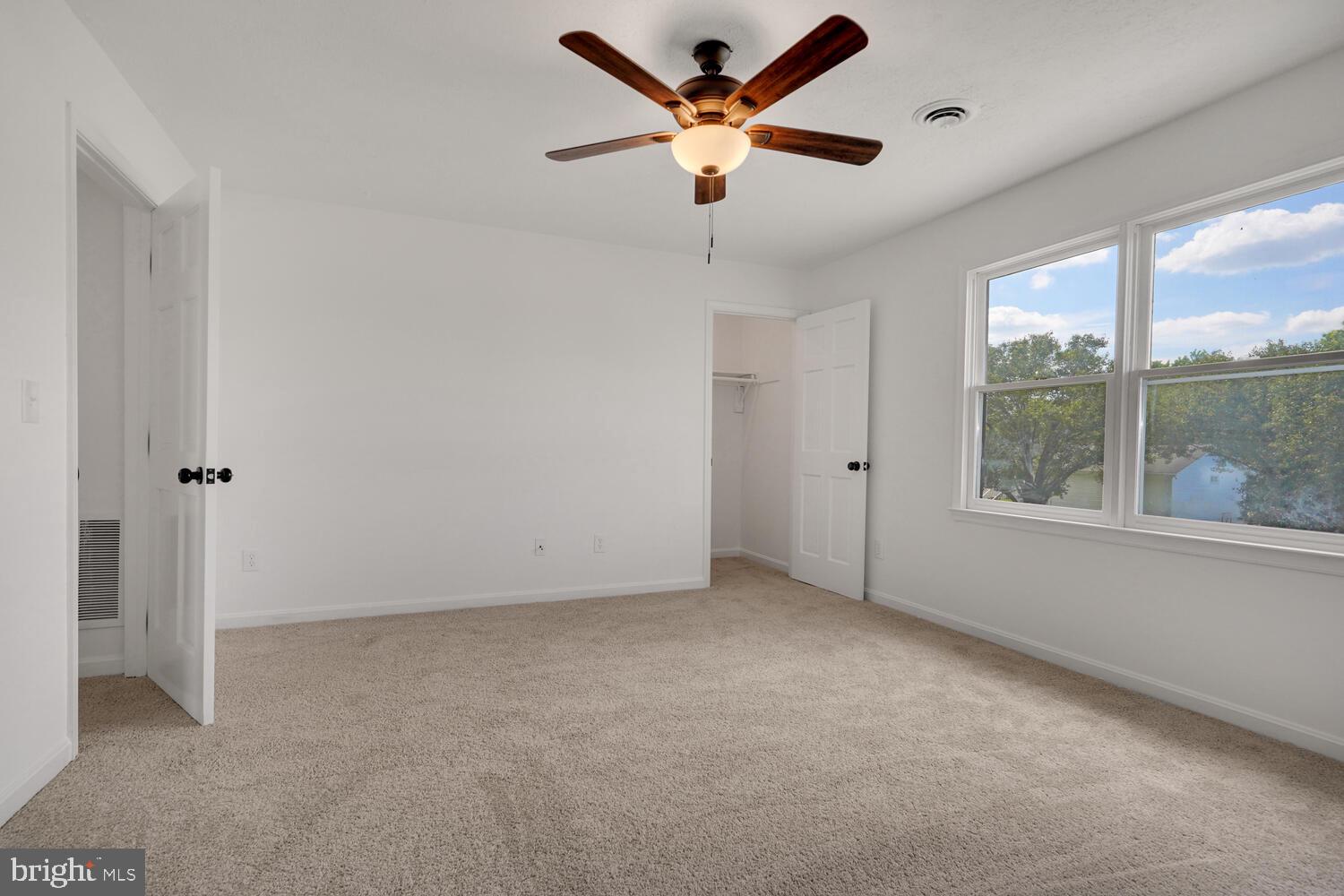 MEADOWBROOKE - Residential