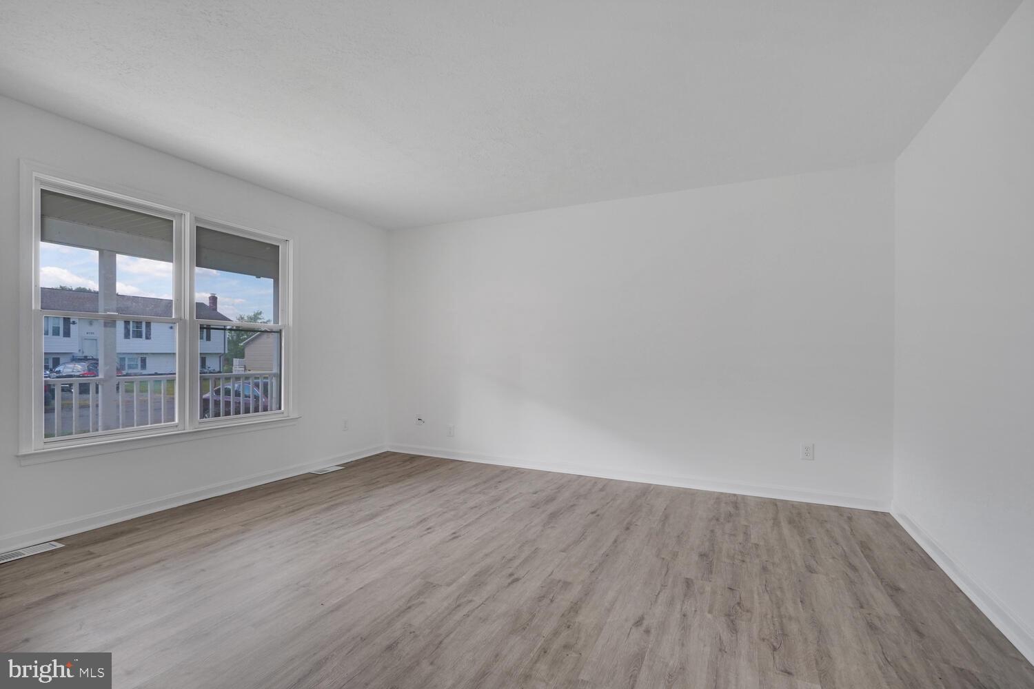 MEADOWBROOKE - Residential