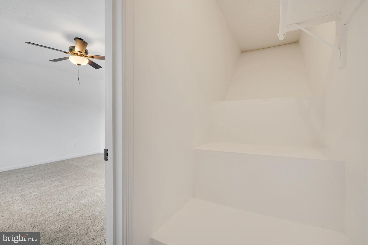 MEADOWBROOKE - Residential