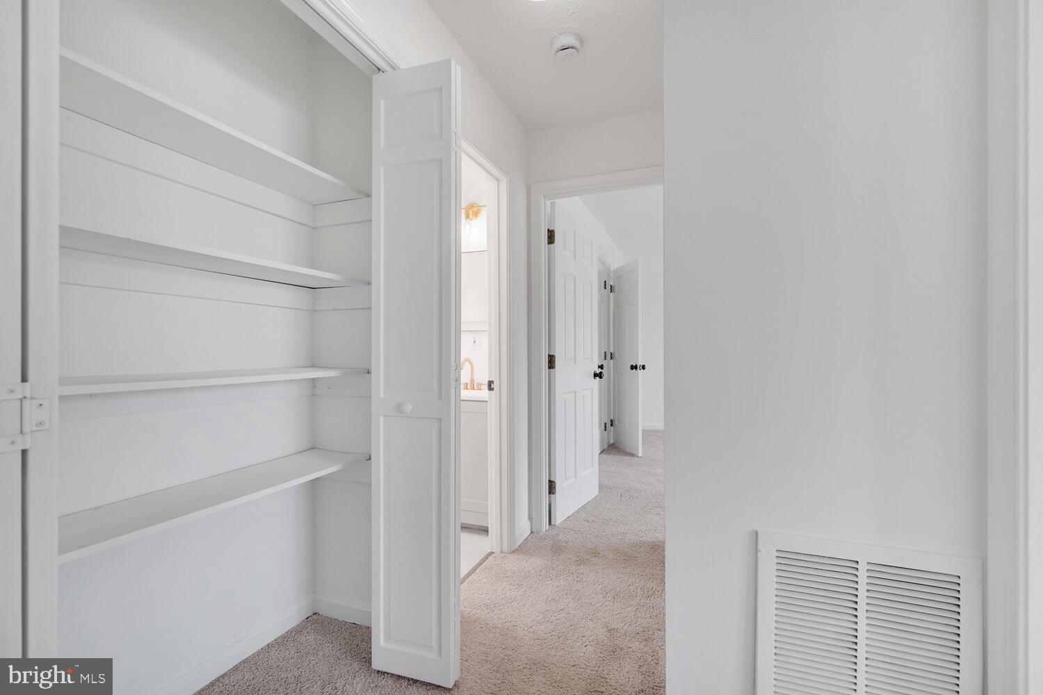 MEADOWBROOKE - Residential