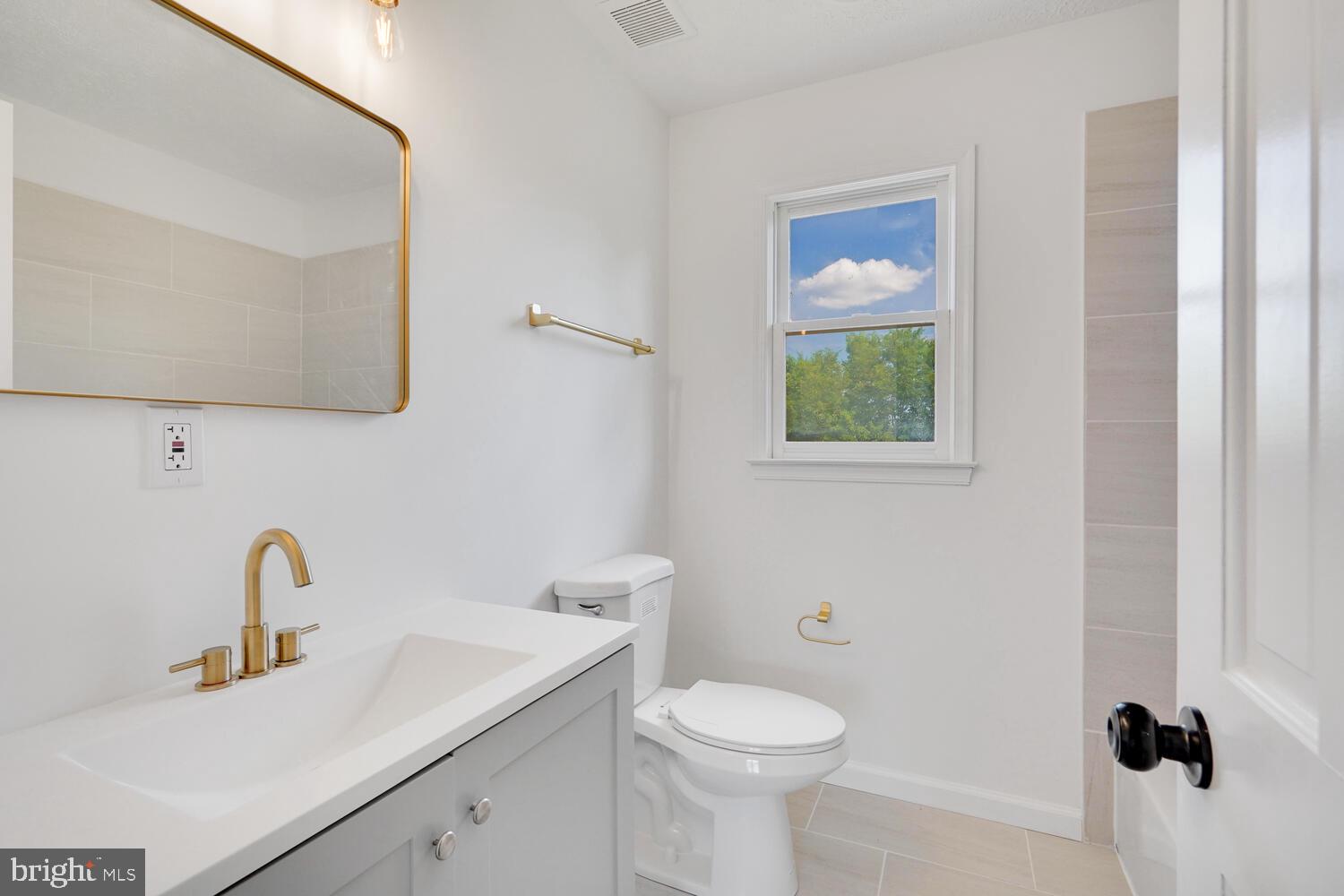 MEADOWBROOKE - Residential