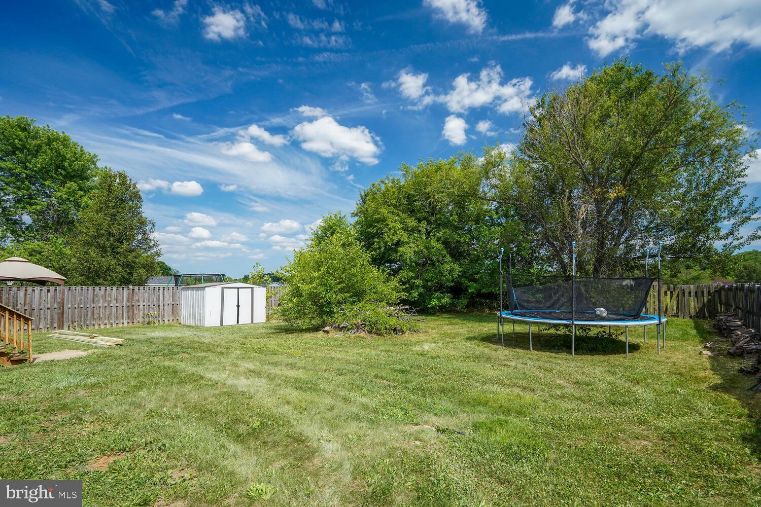 MEADOWBROOKE - Residential