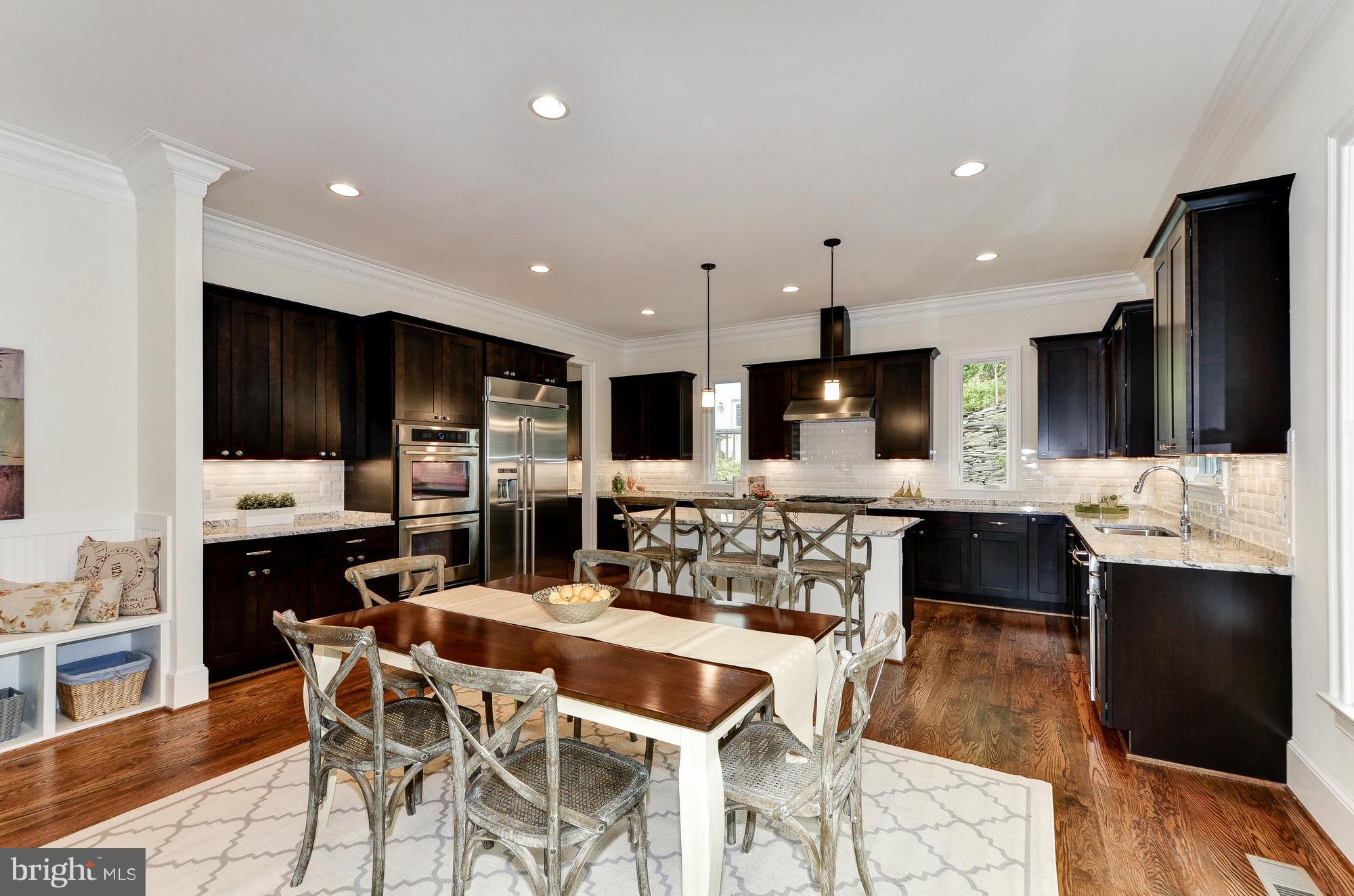 LEE HEIGHTS - Residential