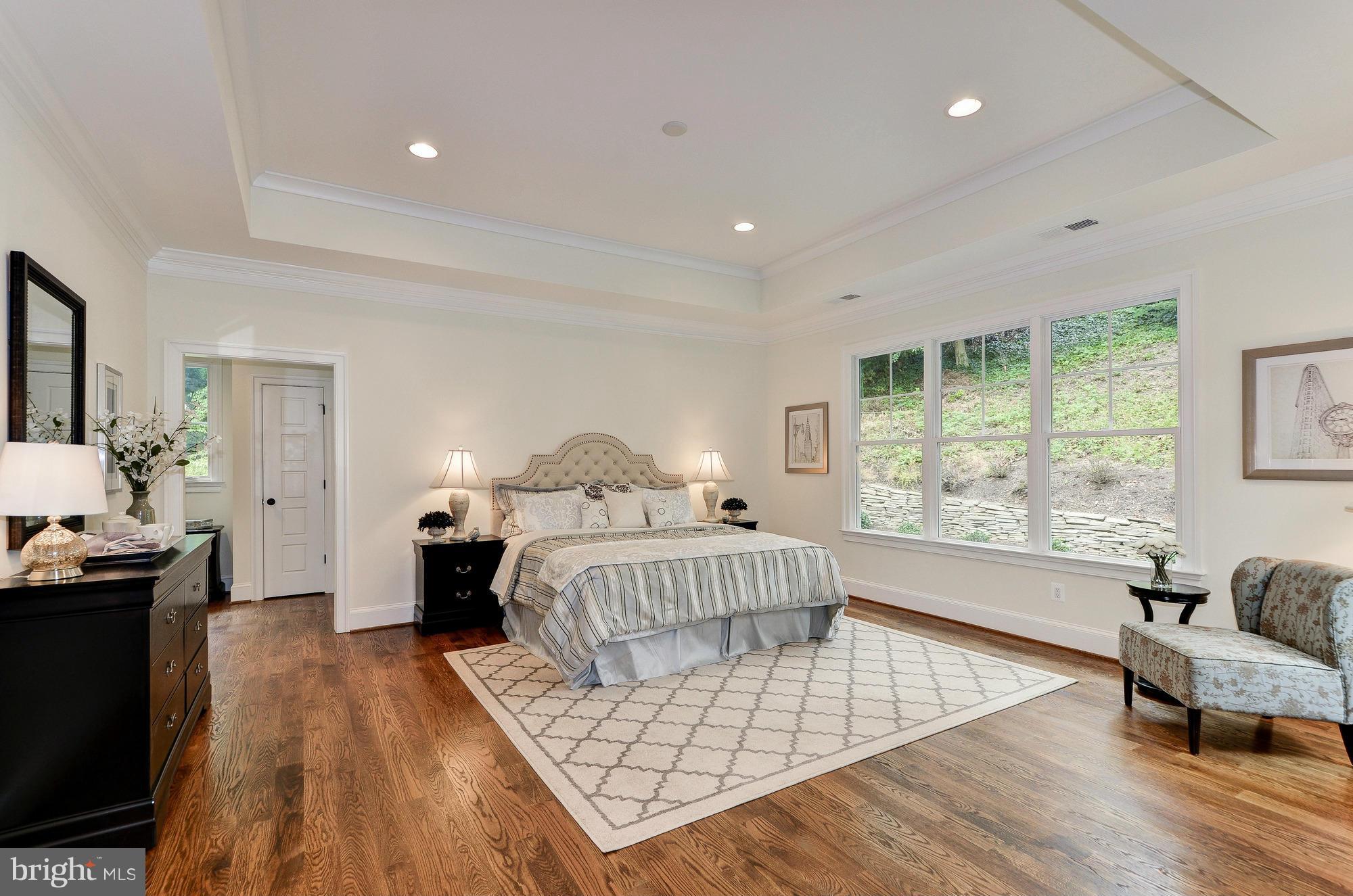 LEE HEIGHTS - Residential