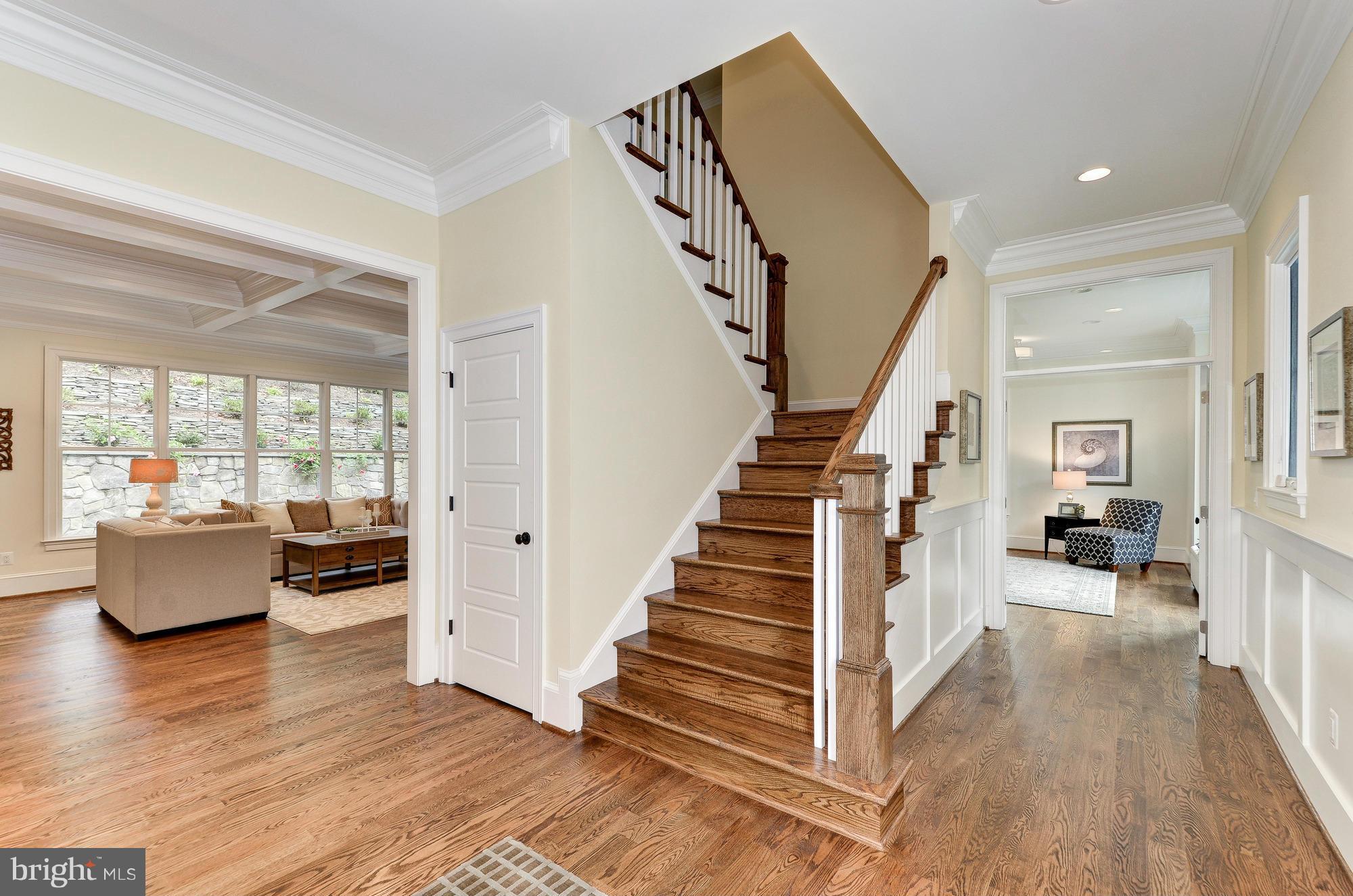 LEE HEIGHTS - Residential