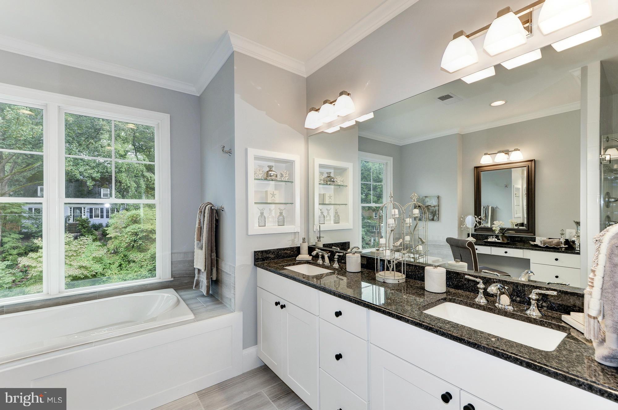 LEE HEIGHTS - Residential