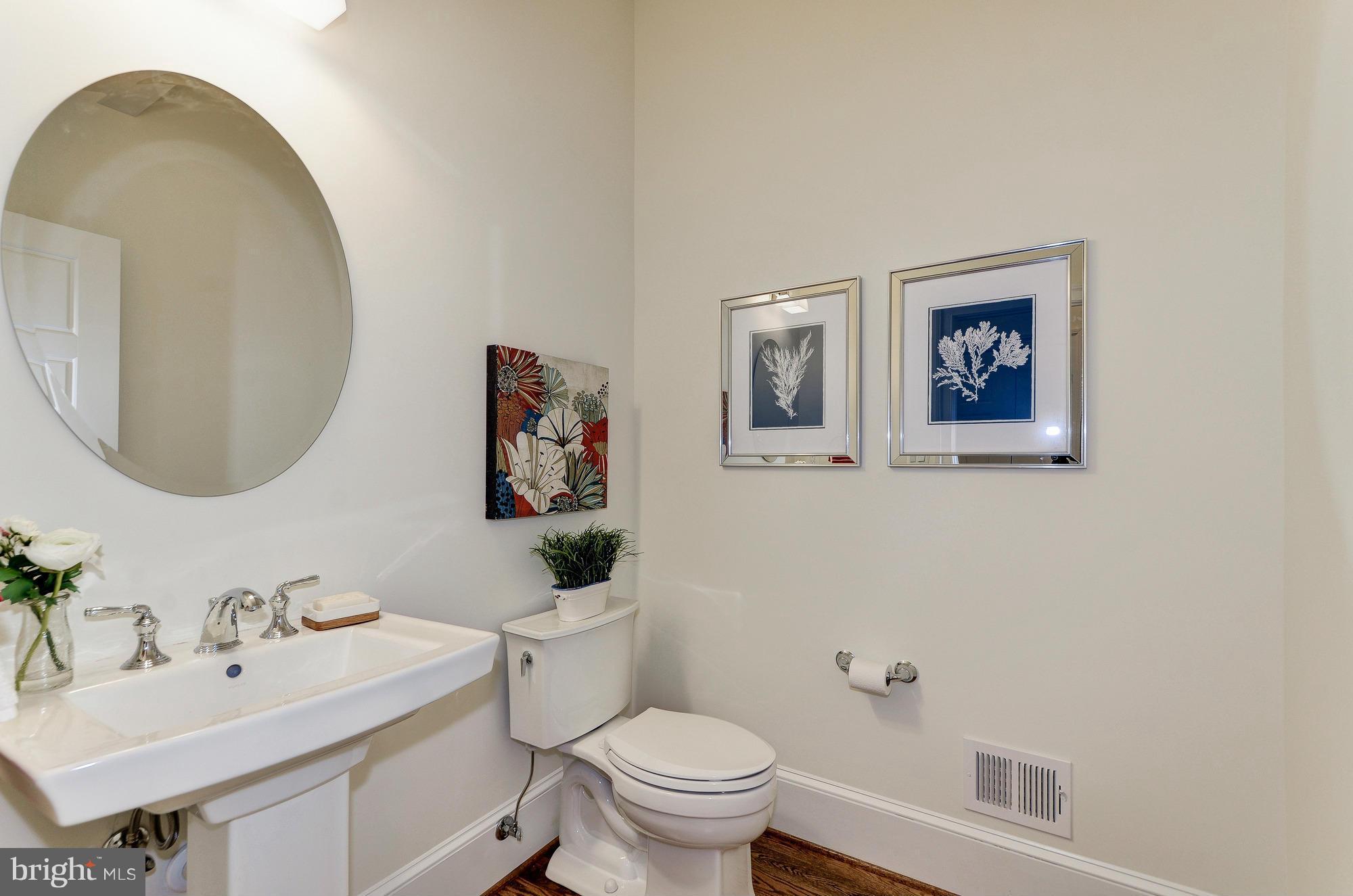 LEE HEIGHTS - Residential