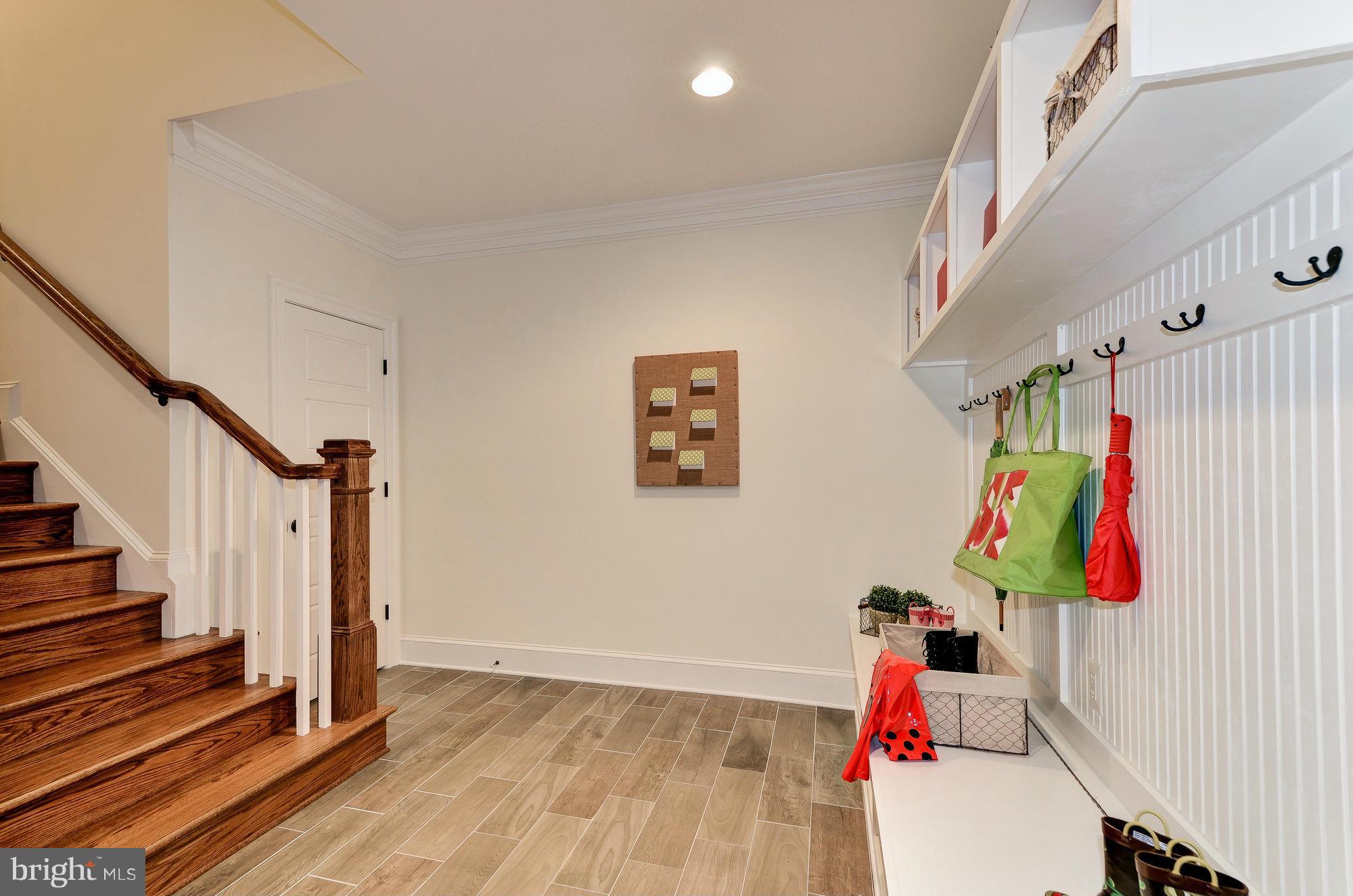 LEE HEIGHTS - Residential