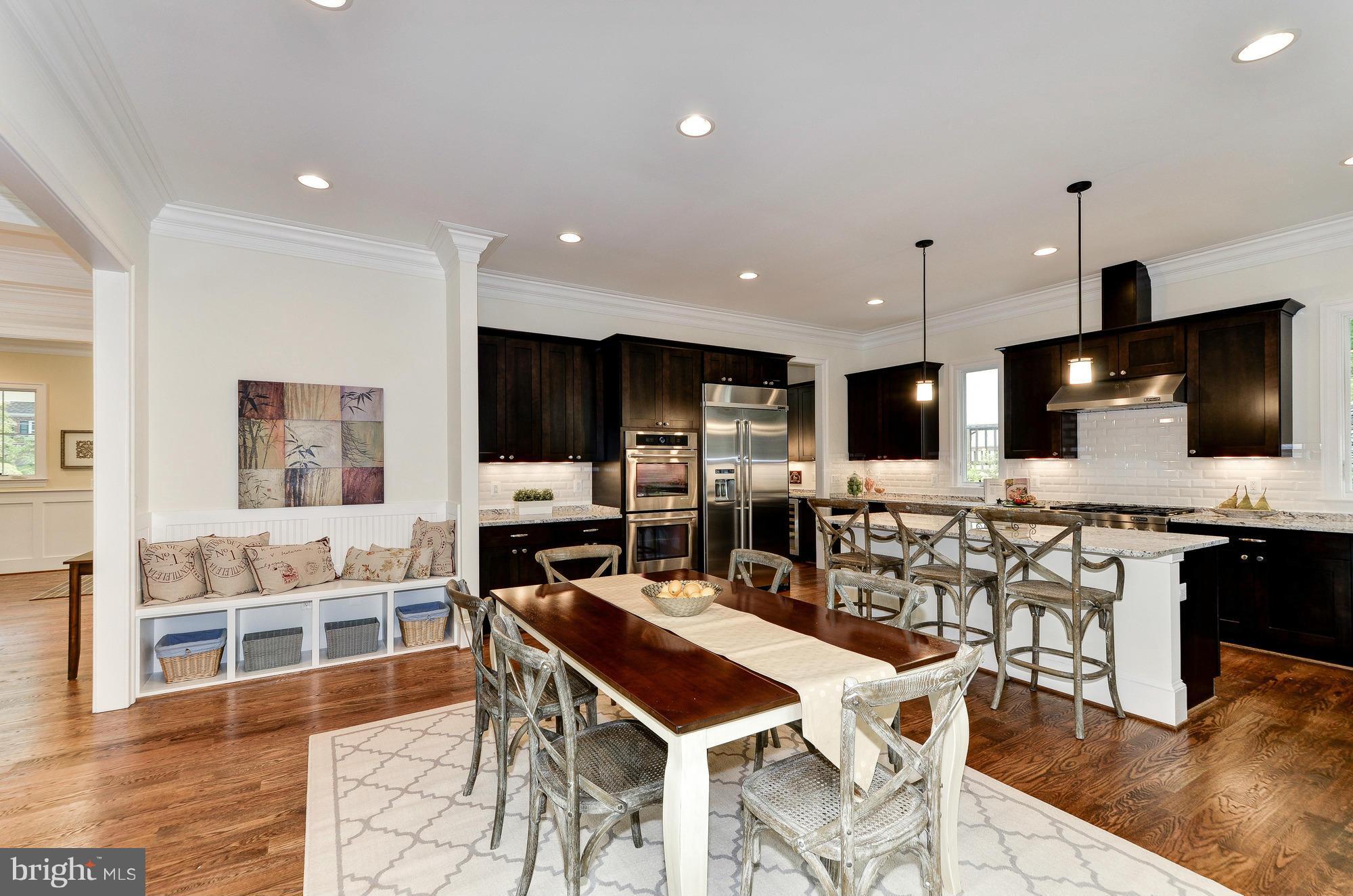 LEE HEIGHTS - Residential