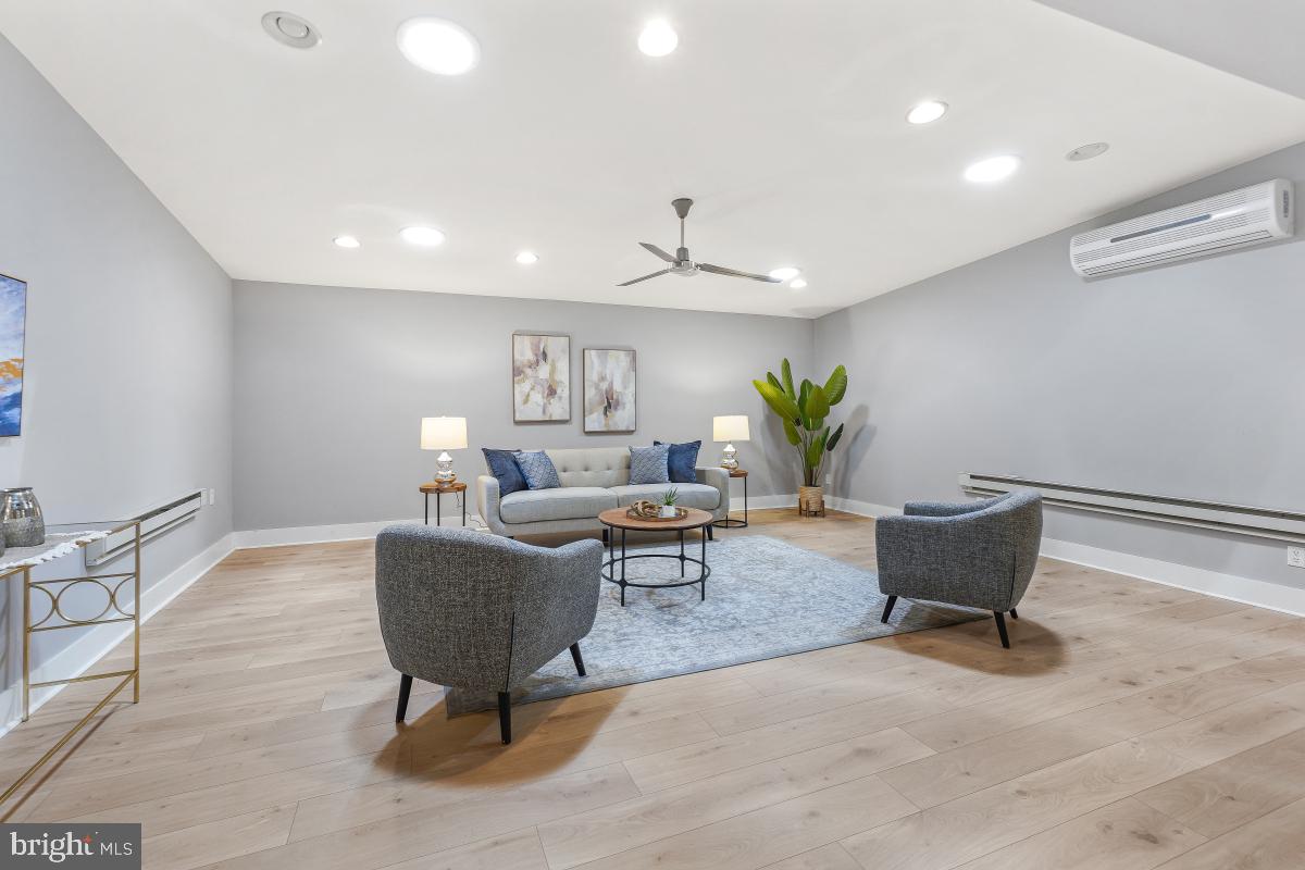 BEN OAKS ON SEVERN - Residential