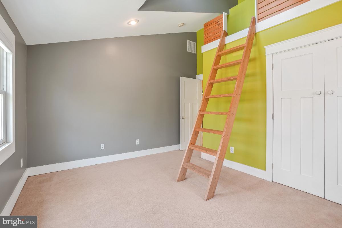 BEN OAKS ON SEVERN - Residential