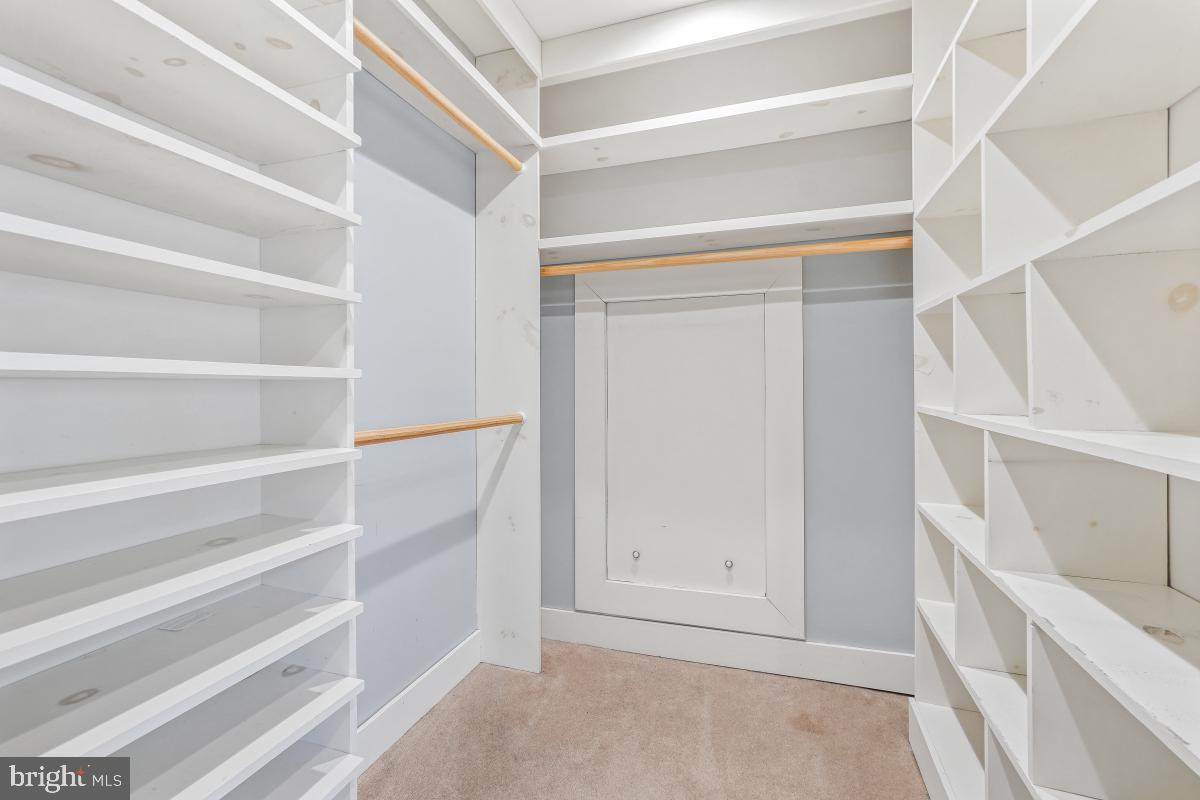 BEN OAKS ON SEVERN - Residential